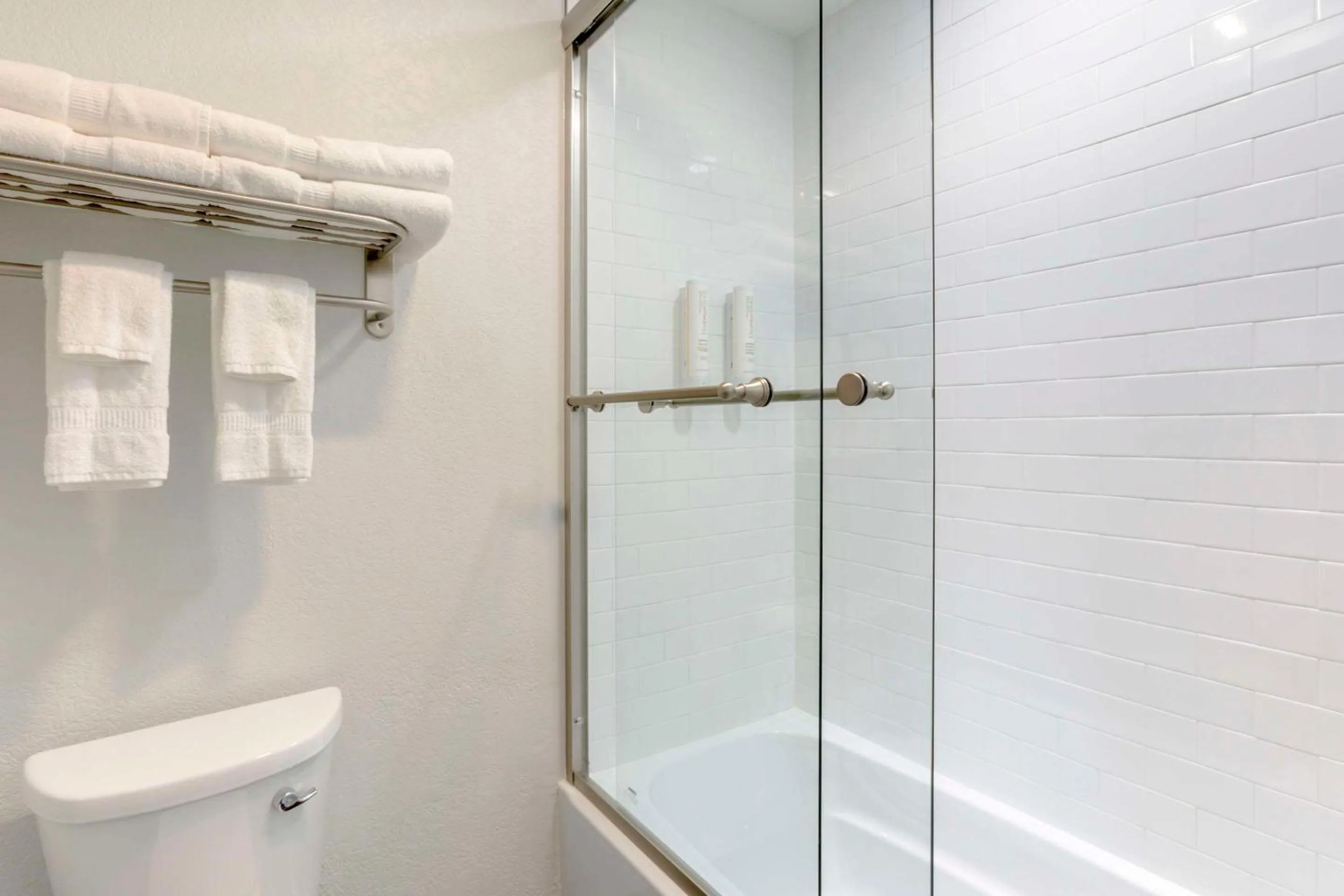 King Room - Non Smoking in Clarion Pointe Prescott Valley