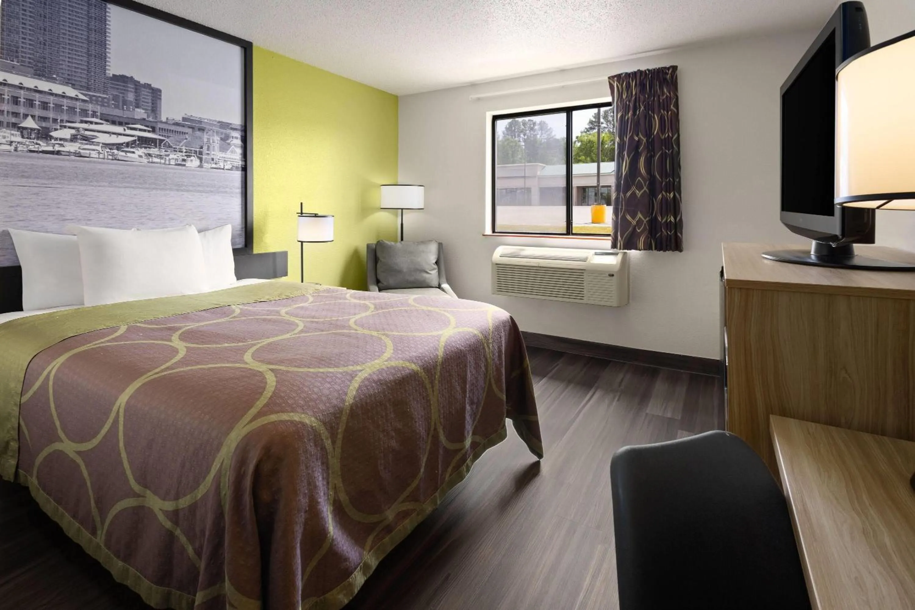 Queen Room - Mobility Access/Non-Smoking in Super 8 by Wyndham South Boston VA