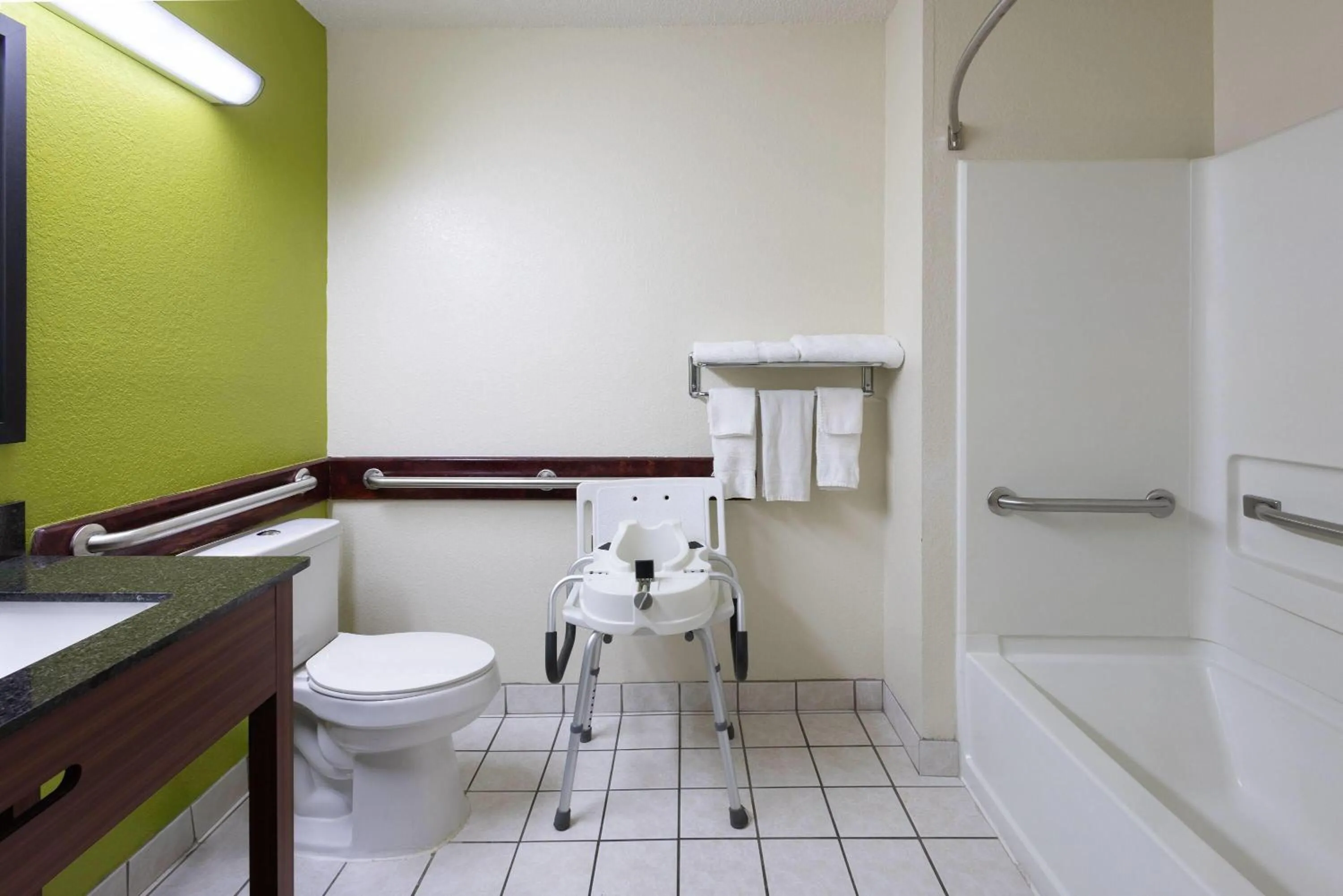 Queen Room - Mobility Access/Non-Smoking in Super 8 by Wyndham South Boston VA