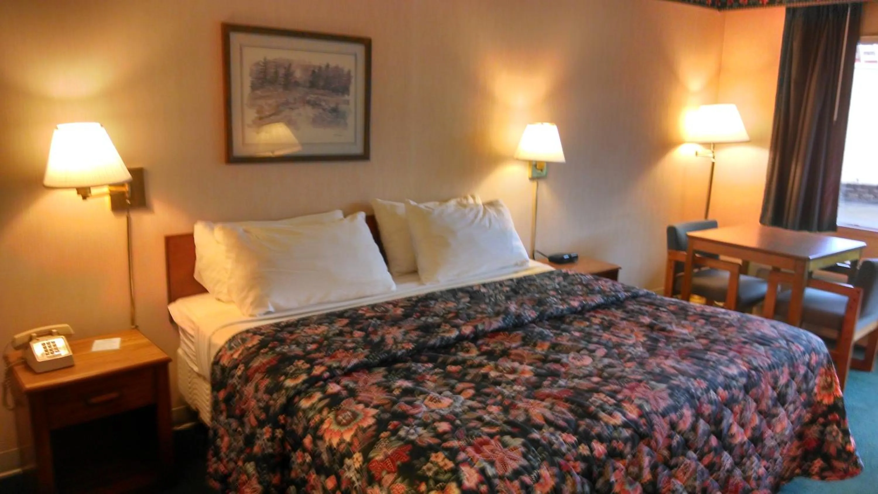 King Room in Amercia's Best Value Inn - Marion