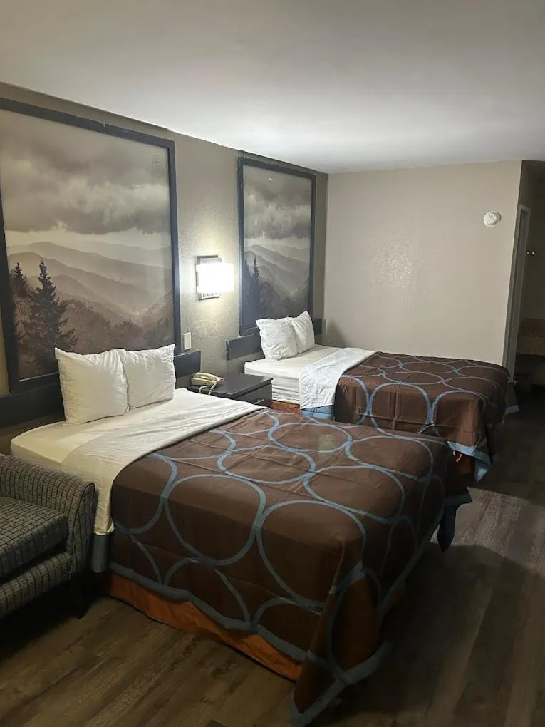 Double Room with Two Double Beds - Non-Smoking in Super 8 by Wyndham Shelby