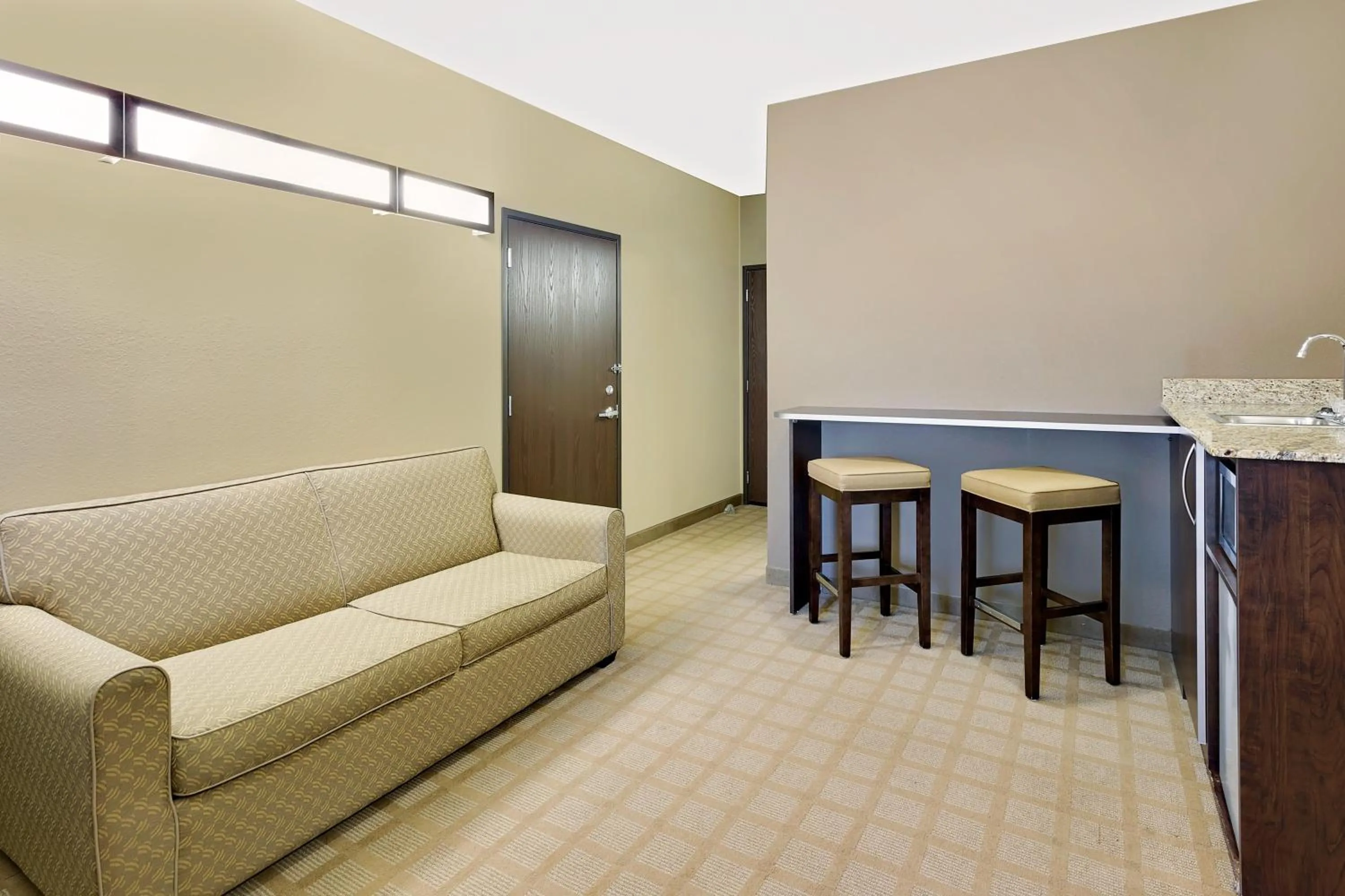 Queen Studio Suite - Non-Smoking in Microtel Inn & Suites by Wyndham Prairie du Chien