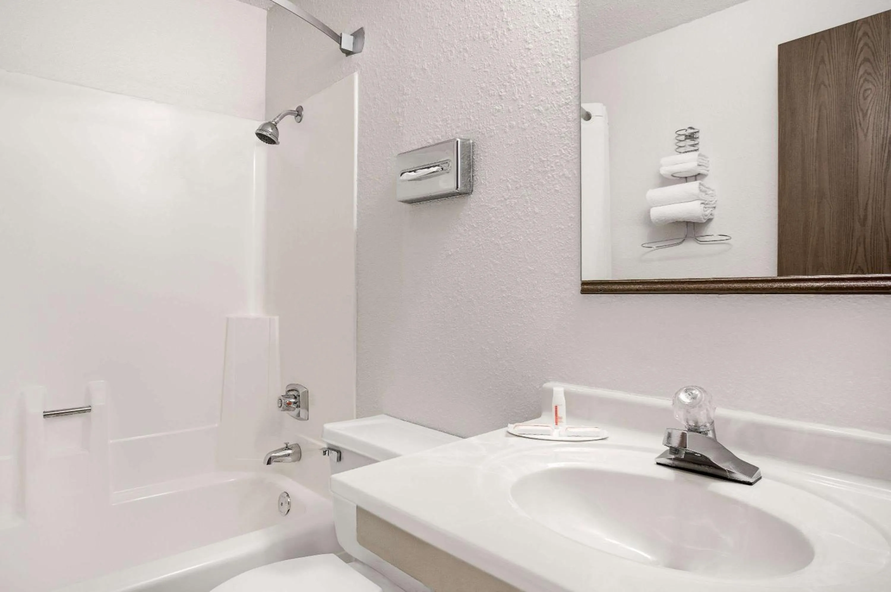 Double Room with Two Double Beds - Pet Friendly/Non-Smoking in Super 8 by Wyndham Willmar