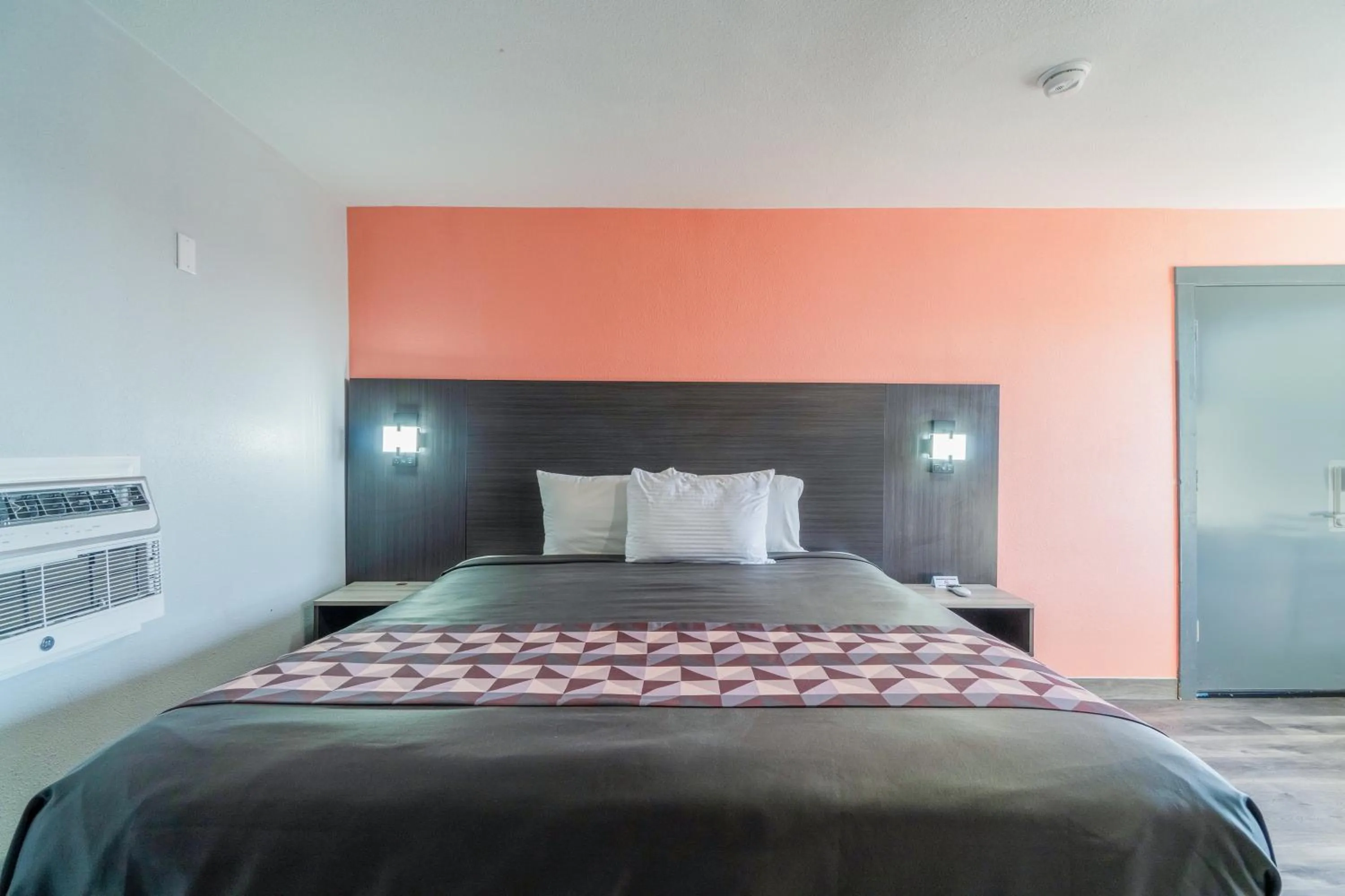 King Room in Royal Inn