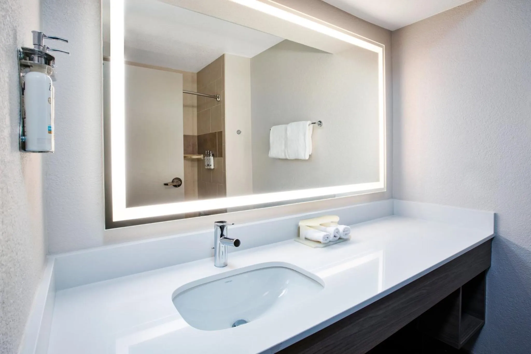 Standard Room with Two Queen Beds in Holiday Inn Express Silver City by IHG