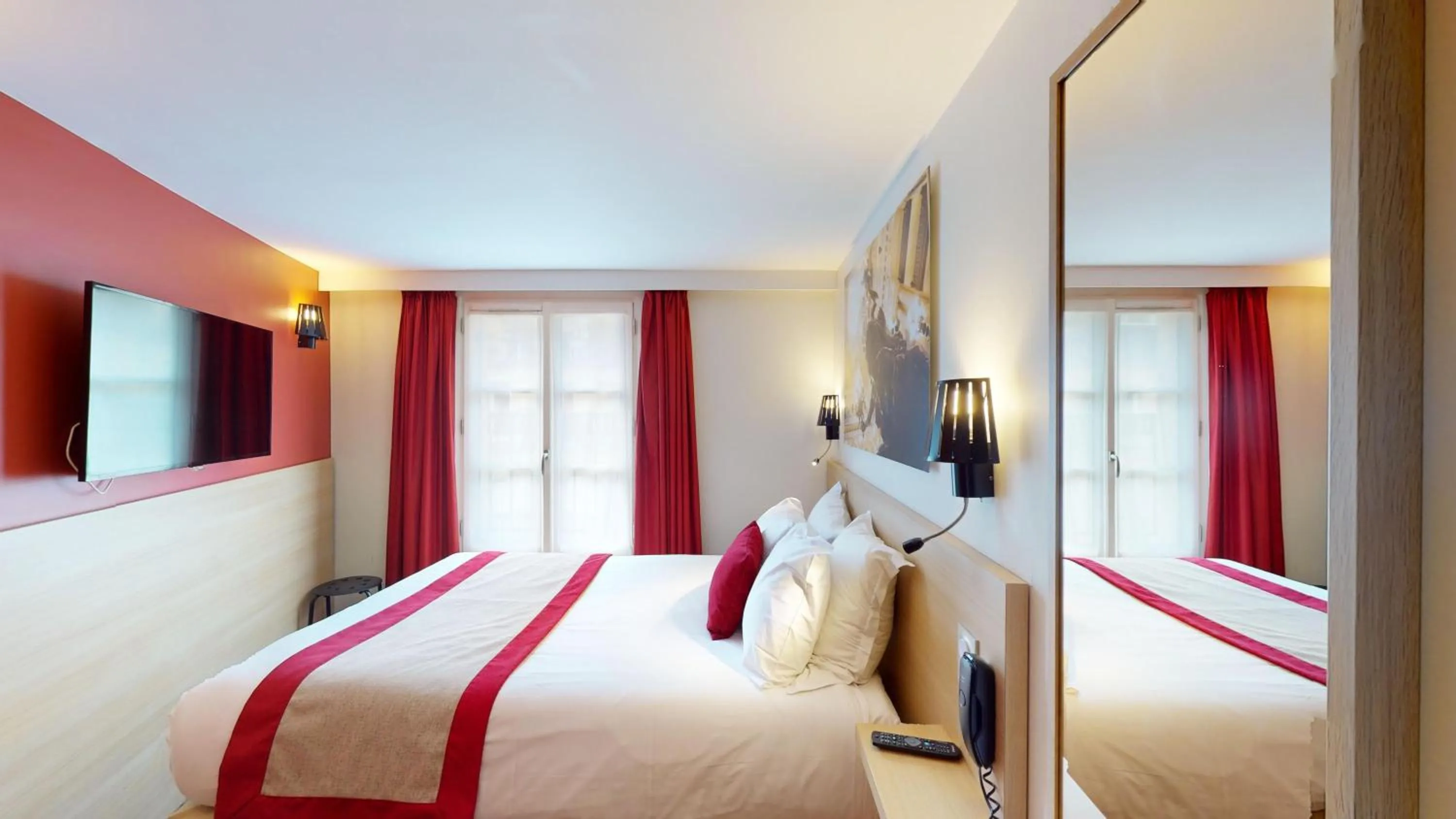 Superior Double Room in Best Western Hotel Opéra Drouot