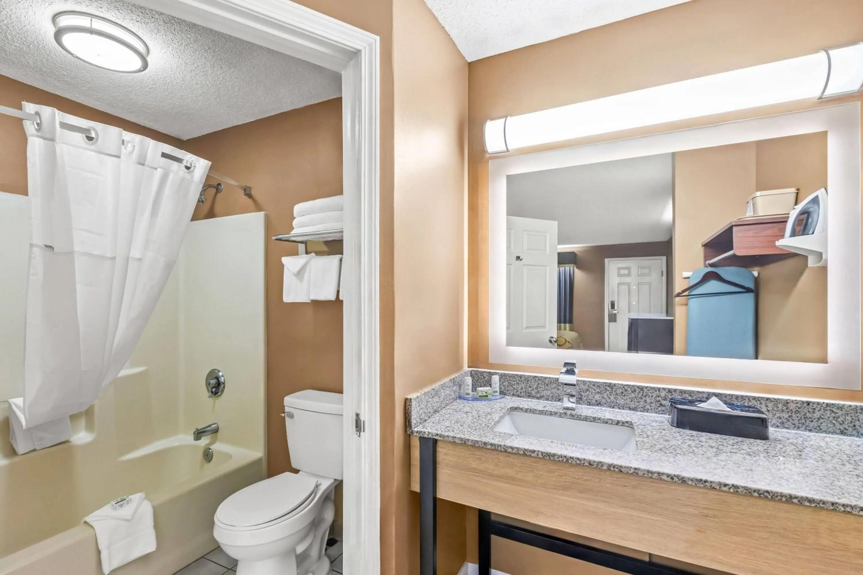 Deluxe Double Room with Two Double Beds - Non-Smoking in Baymont by Wyndham Forest City