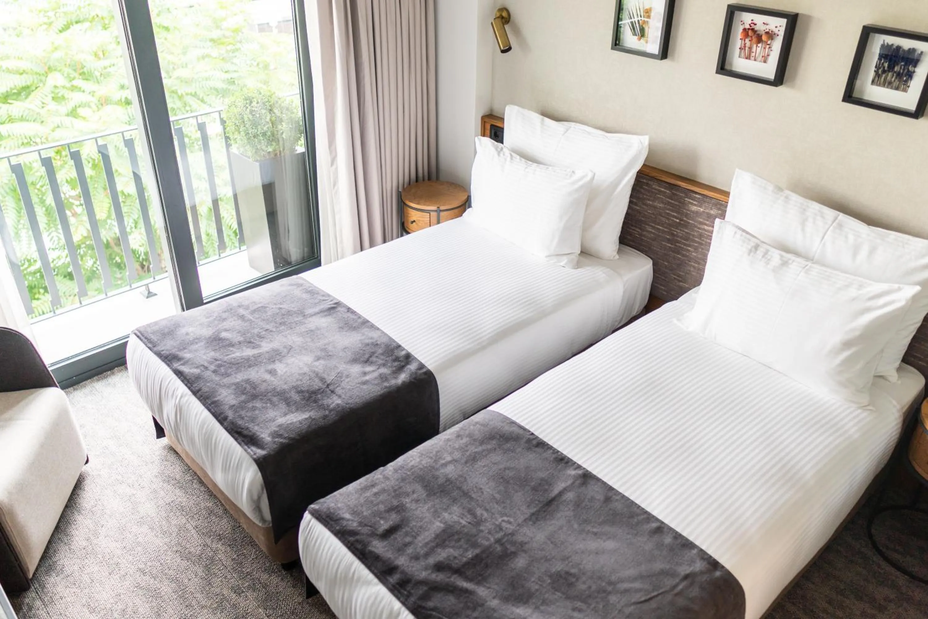 Connecting Family Room with City View - 2 Rooms in MEG HOTEL