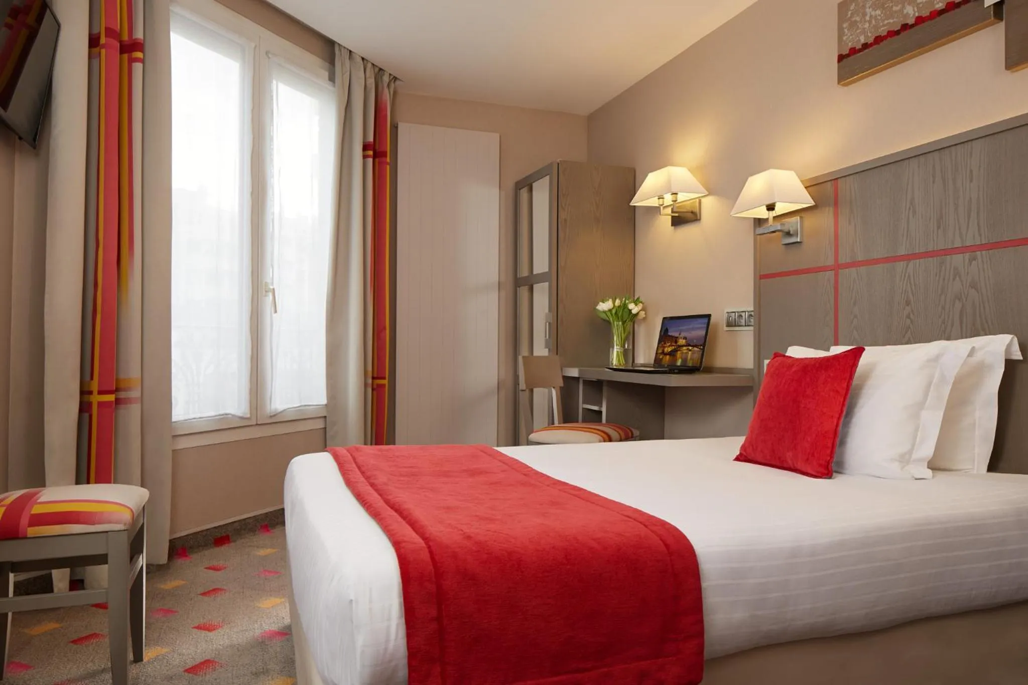 Single Room with Shower in Alizé Grenelle Tour Eiffel