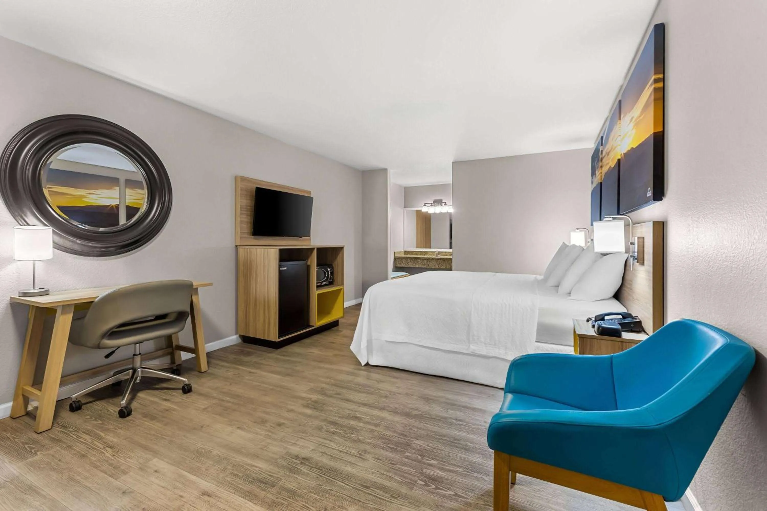 King Room - Non-Smoking in Days Inn by Wyndham Buckeye