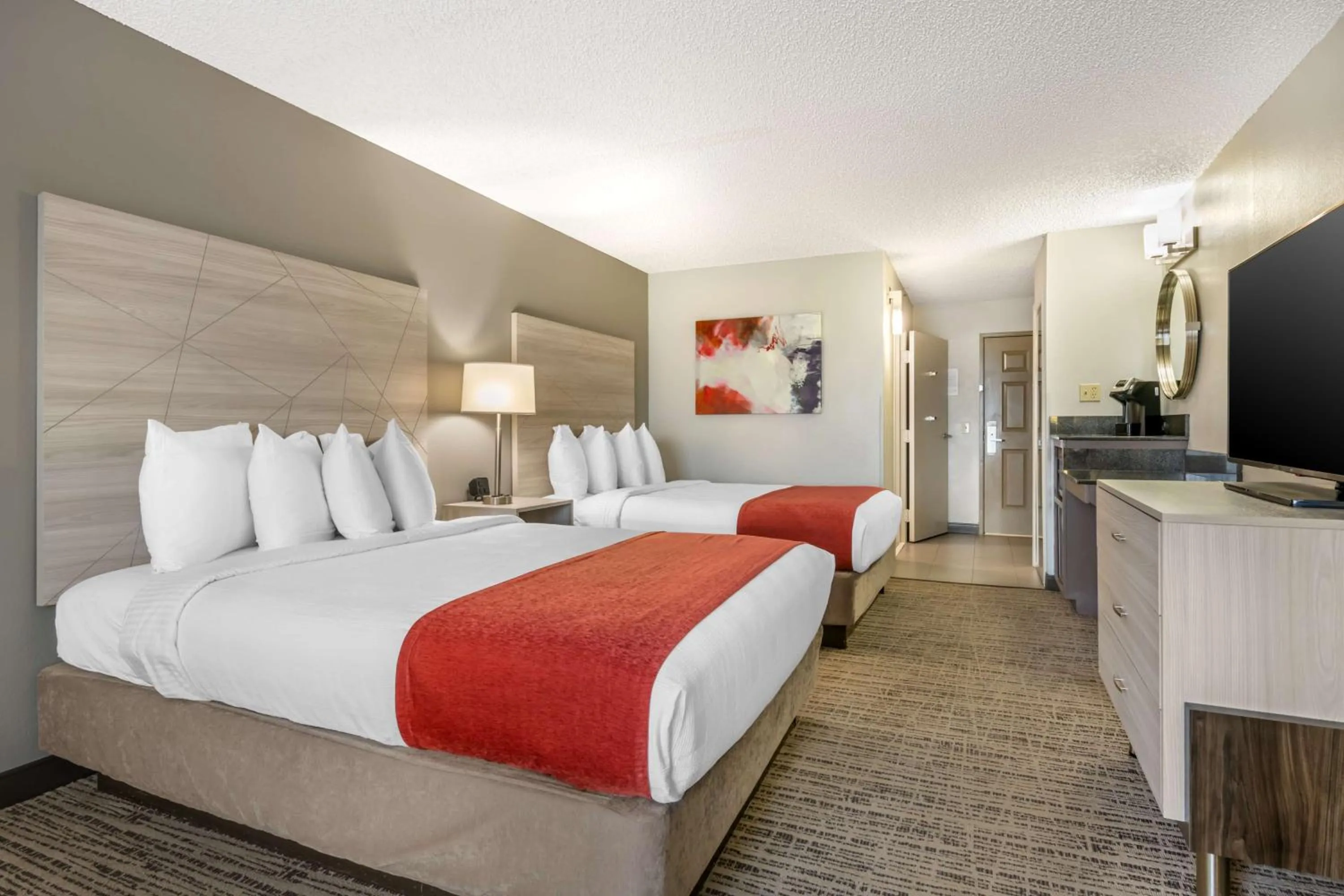 Queen Room with Bath Tub - Disability Access in Best Western Plus Lake City