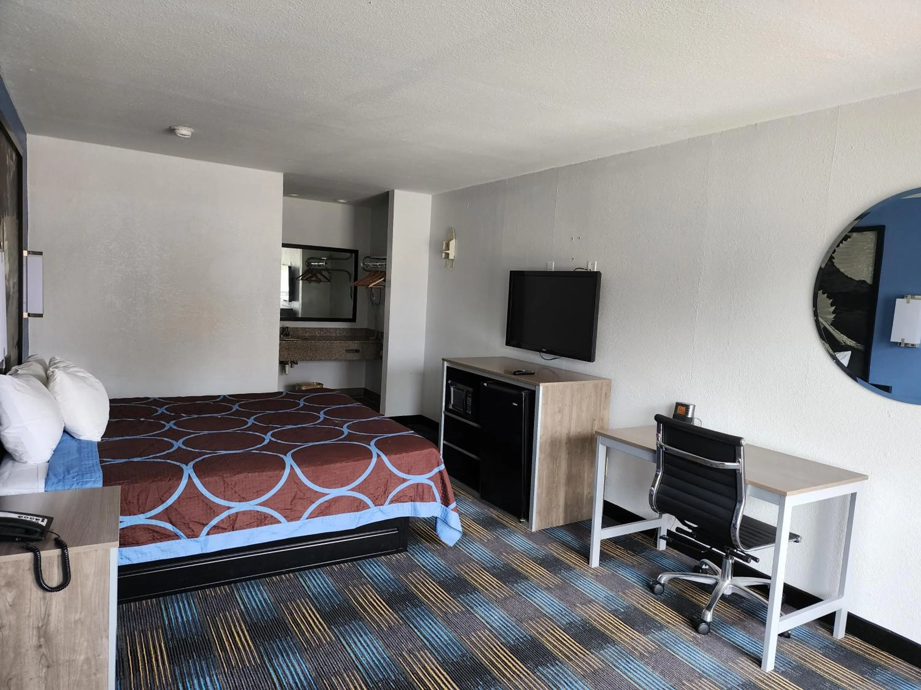 King Studio Suite - Non-Smoking in Super 8 by Wyndham Shreveport