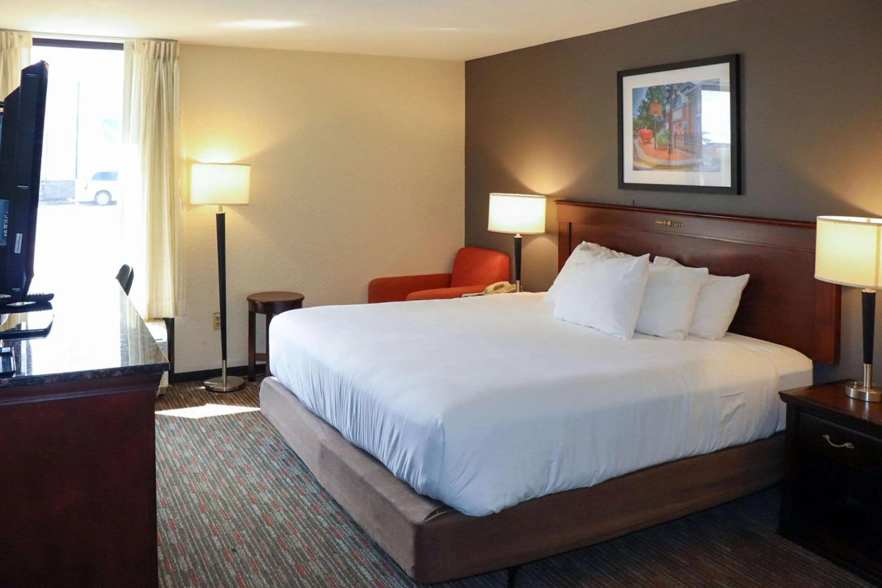 Queen Room - Non Smoking in Mustang Inn