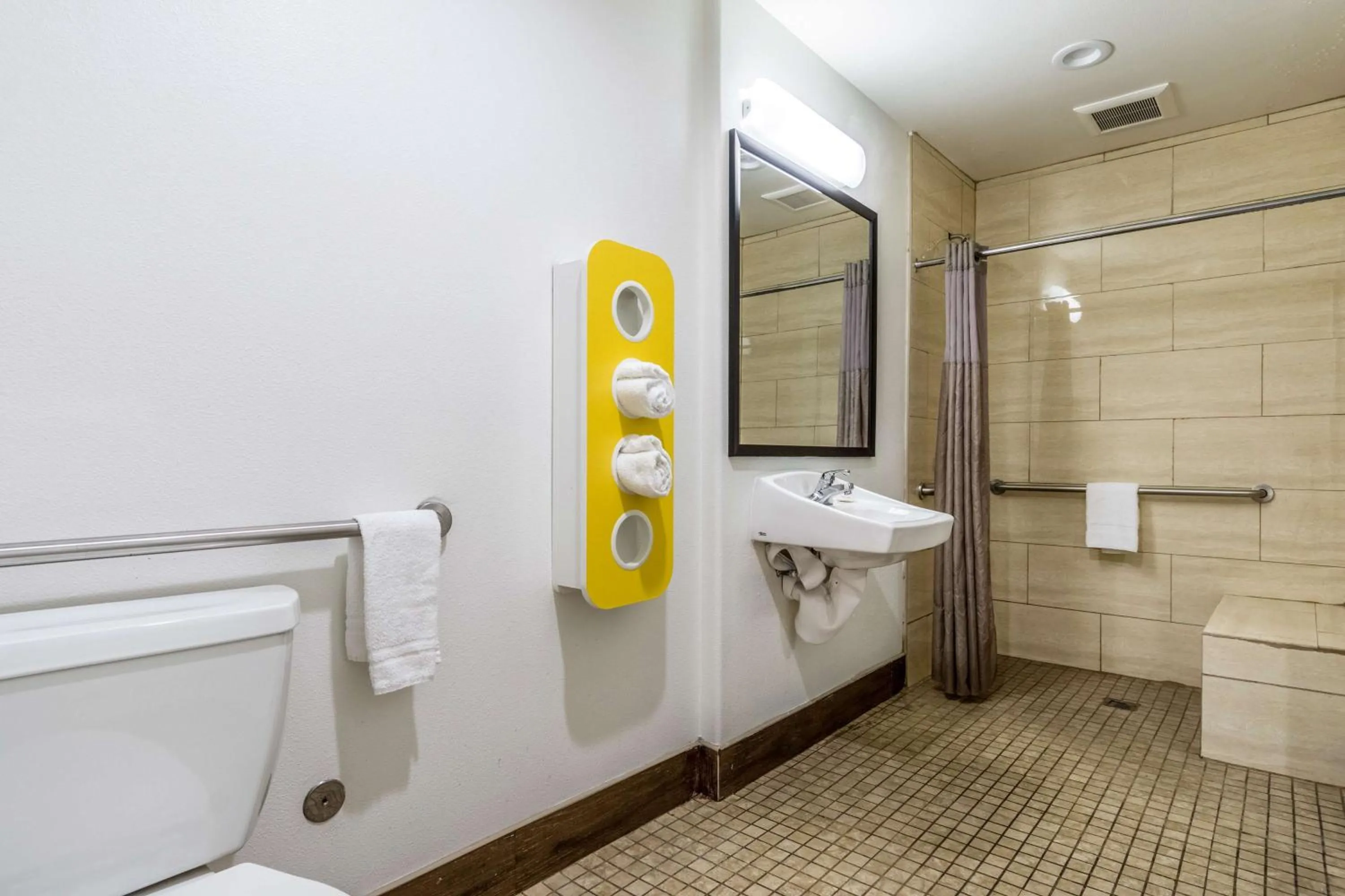 Quadruple Room - single occupancy - Disability Access - Roll in Shower in Motel 6-Oceanside, CA, Marina