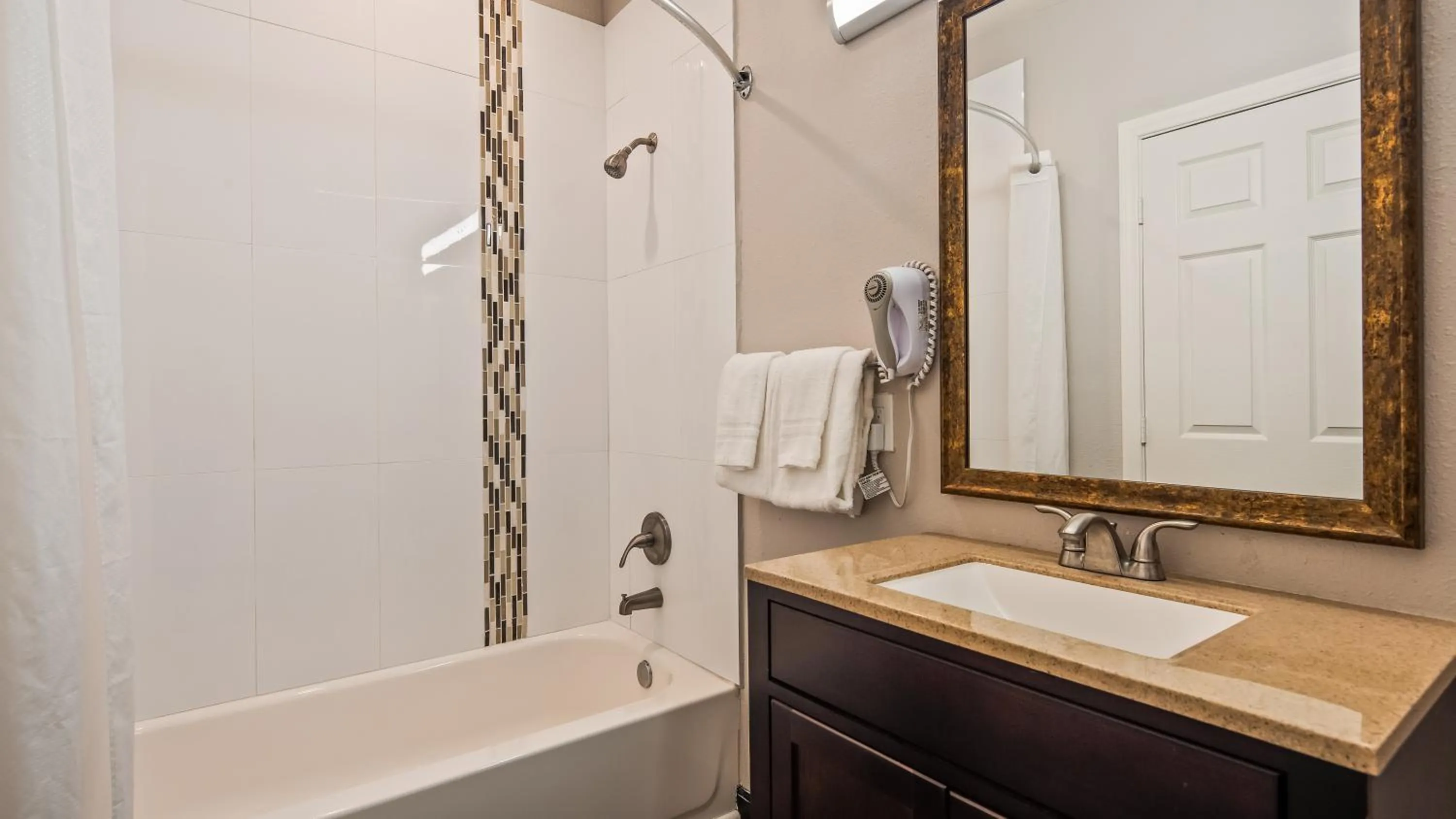 Standard King Room - Non-Smoking  in Motel 6 Ridgecrest, CA China Lake