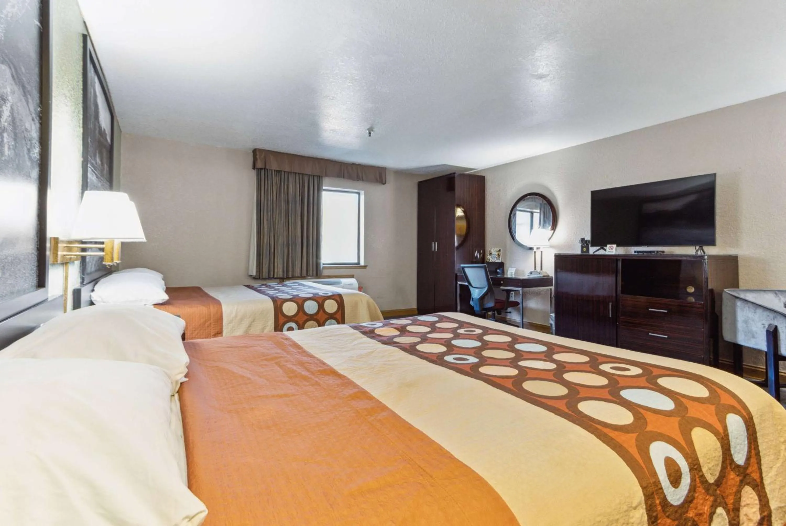 Queen Room with Two Queen Beds - Non-Smoking in Super 8 by Wyndham Uniontown PA