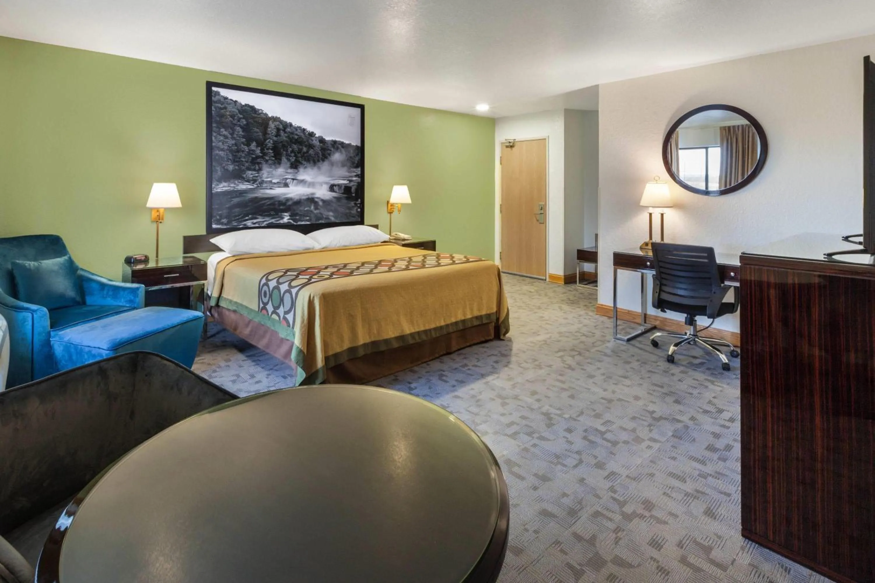 King Room - Non-Smoking in Super 8 by Wyndham Uniontown PA