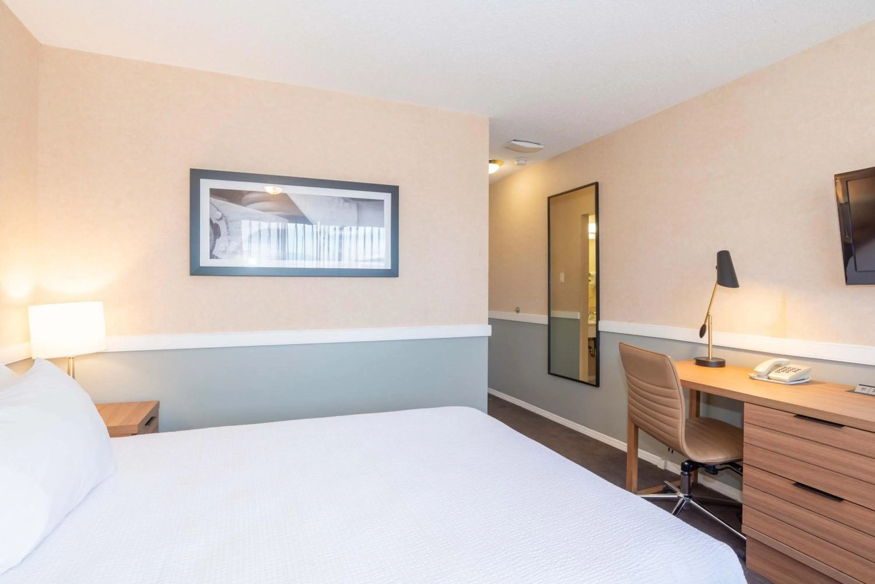 Standard Room, 1 Queen Bed in Sandman Hotel Cranbrook