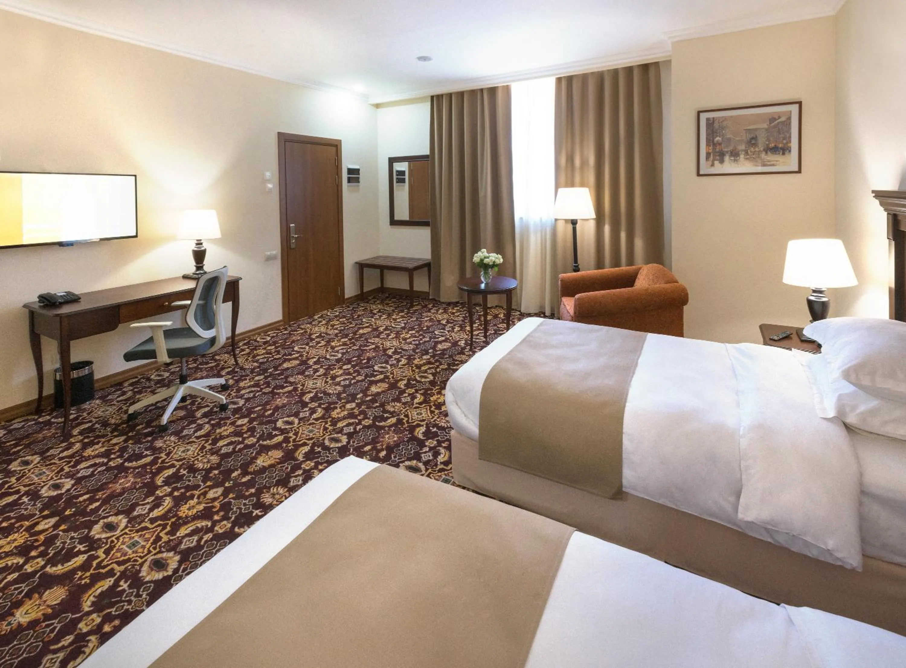 Superior Twin Room in Ani Grand Hotel Yerevan