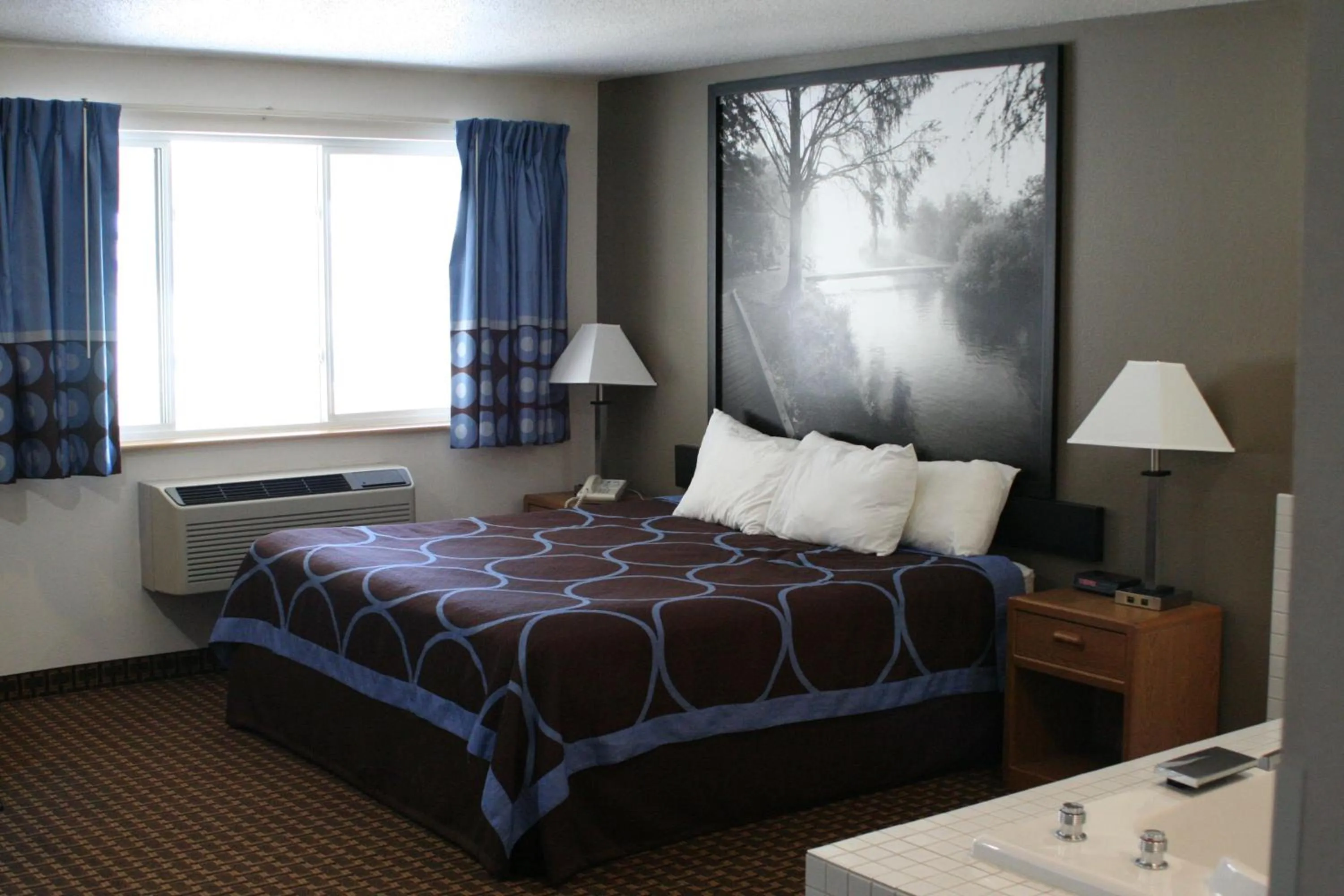 King Studio Suite - Non-Smoking in Super 8 by Wyndham Park Rapids