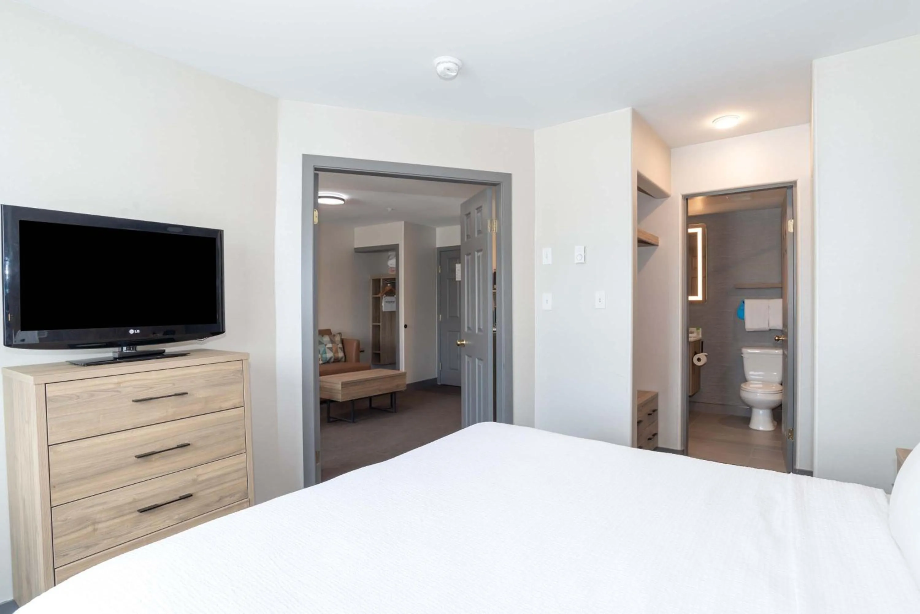 Grand Suite, 1 King Bed, Sofa Bed, Wet Bar in Sandman Hotel Quesnel