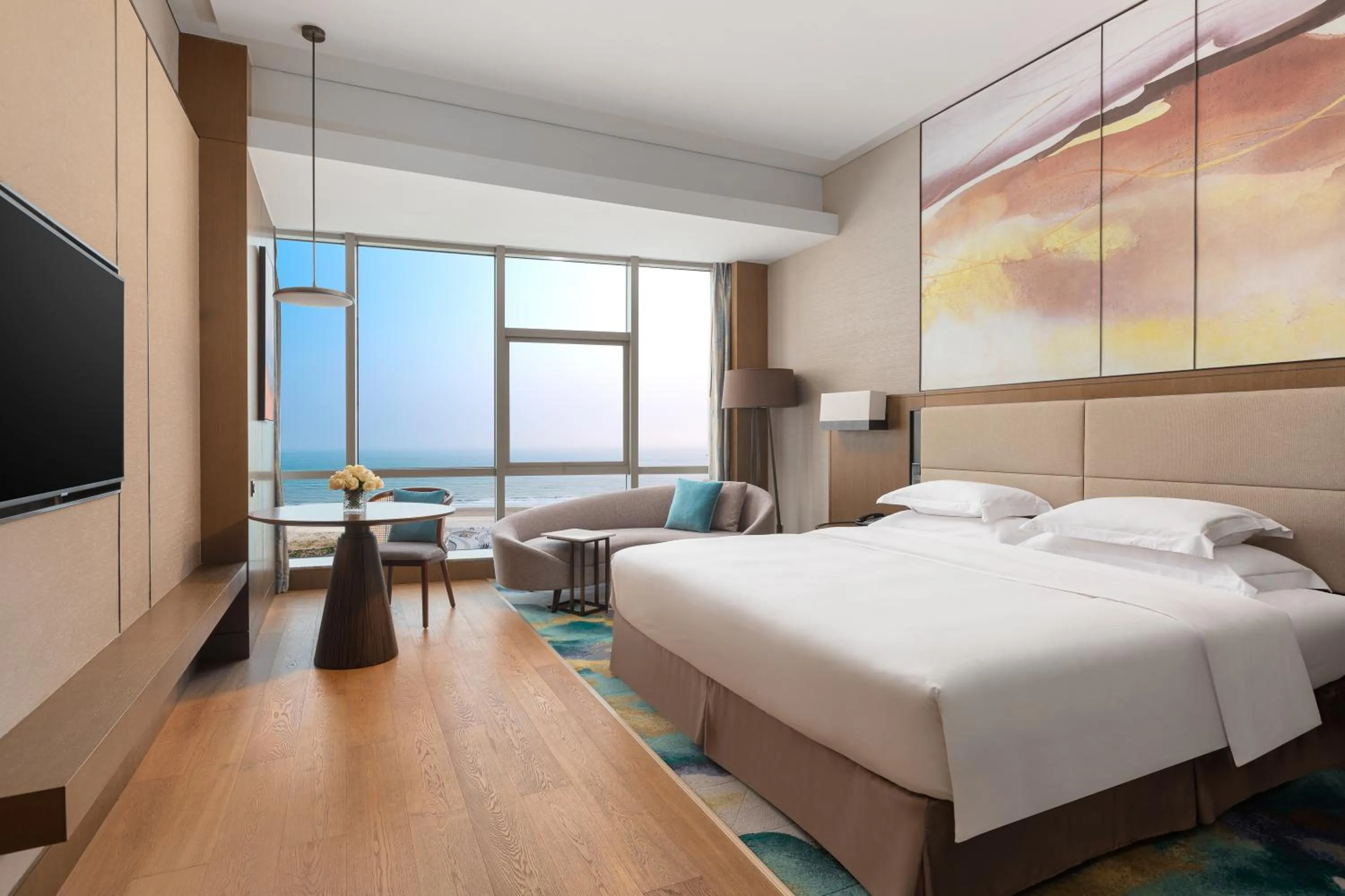 Standard King Room with Ocean View -High Floor in Crowne Plaza Beihai Silver Beach by IHG
