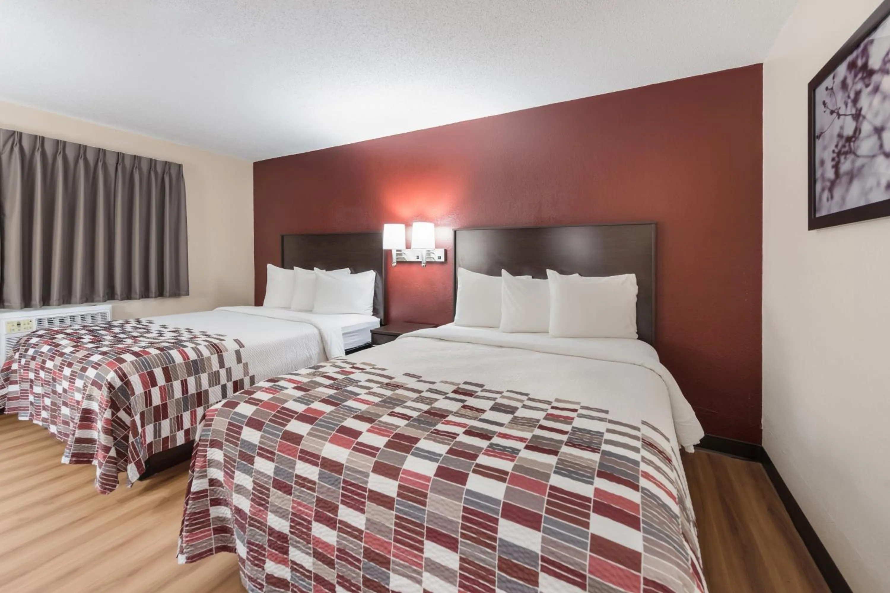 Deluxe Room with Two Queen Beds Smoke Free in Red Roof Inn Findlay