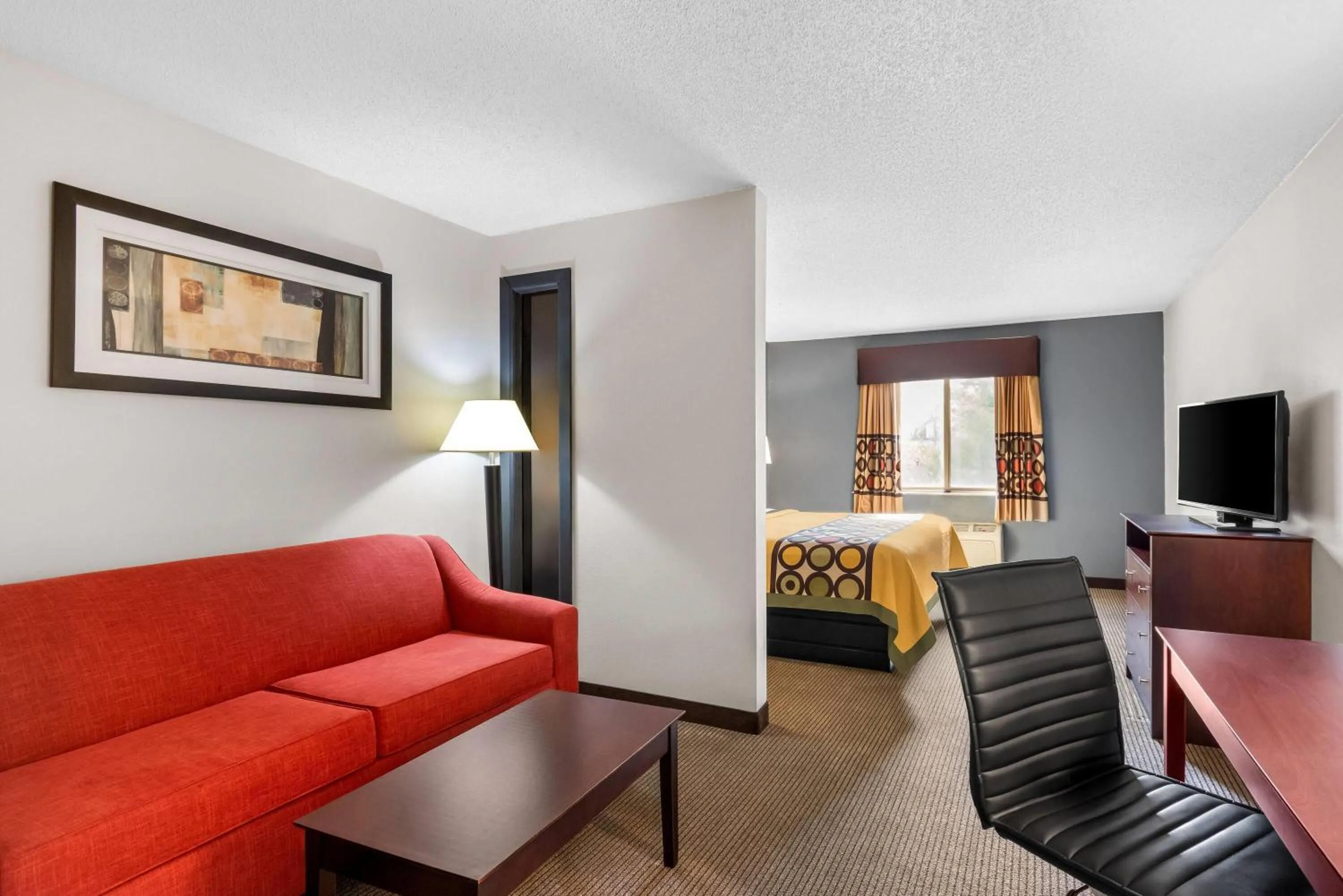 Studio Queen Suite - Non-Smoking in Super 8 by Wyndham Bloomington University Area