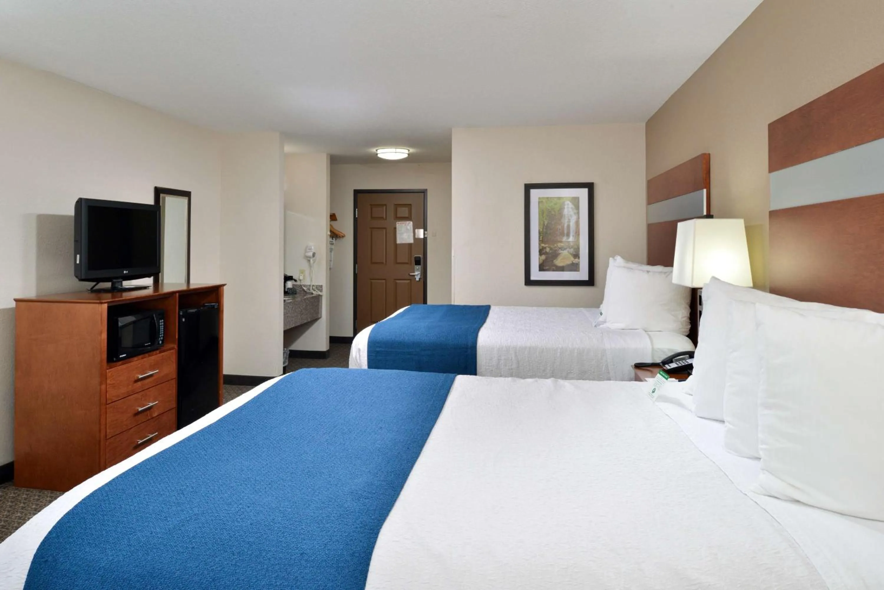 Queen Room with Two Queen Beds - Non-Smoking in Best Western Big Spring Lodge