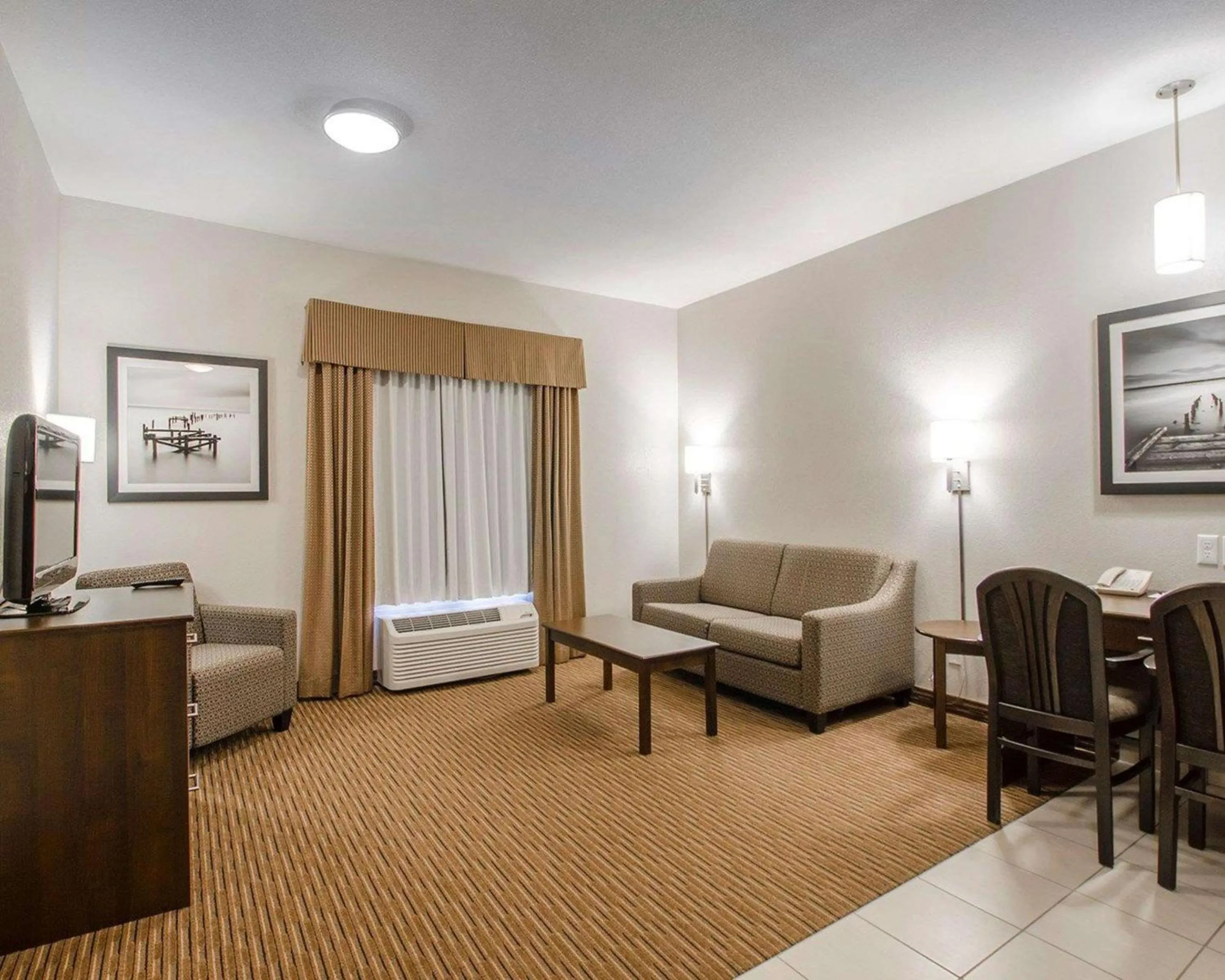 Queen Room with Sofa Bed in Quality Inn and Suites