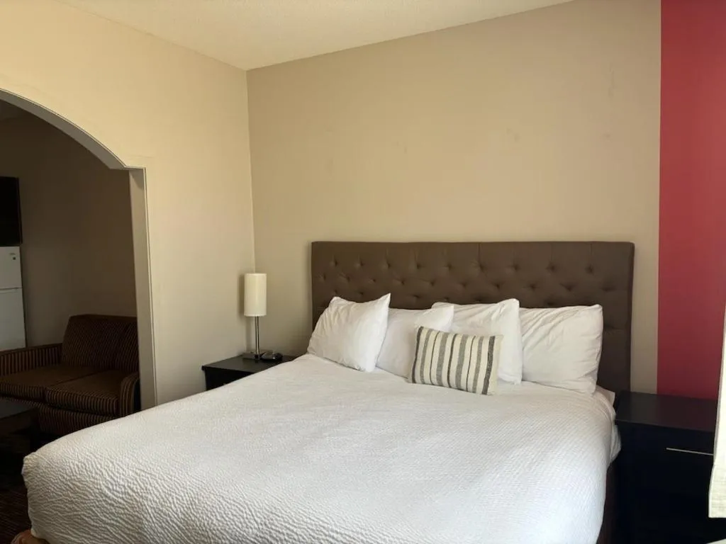 King Suite with Kitchenette - Non-Smoking - First Floor in Ramada by Wyndham Estevan