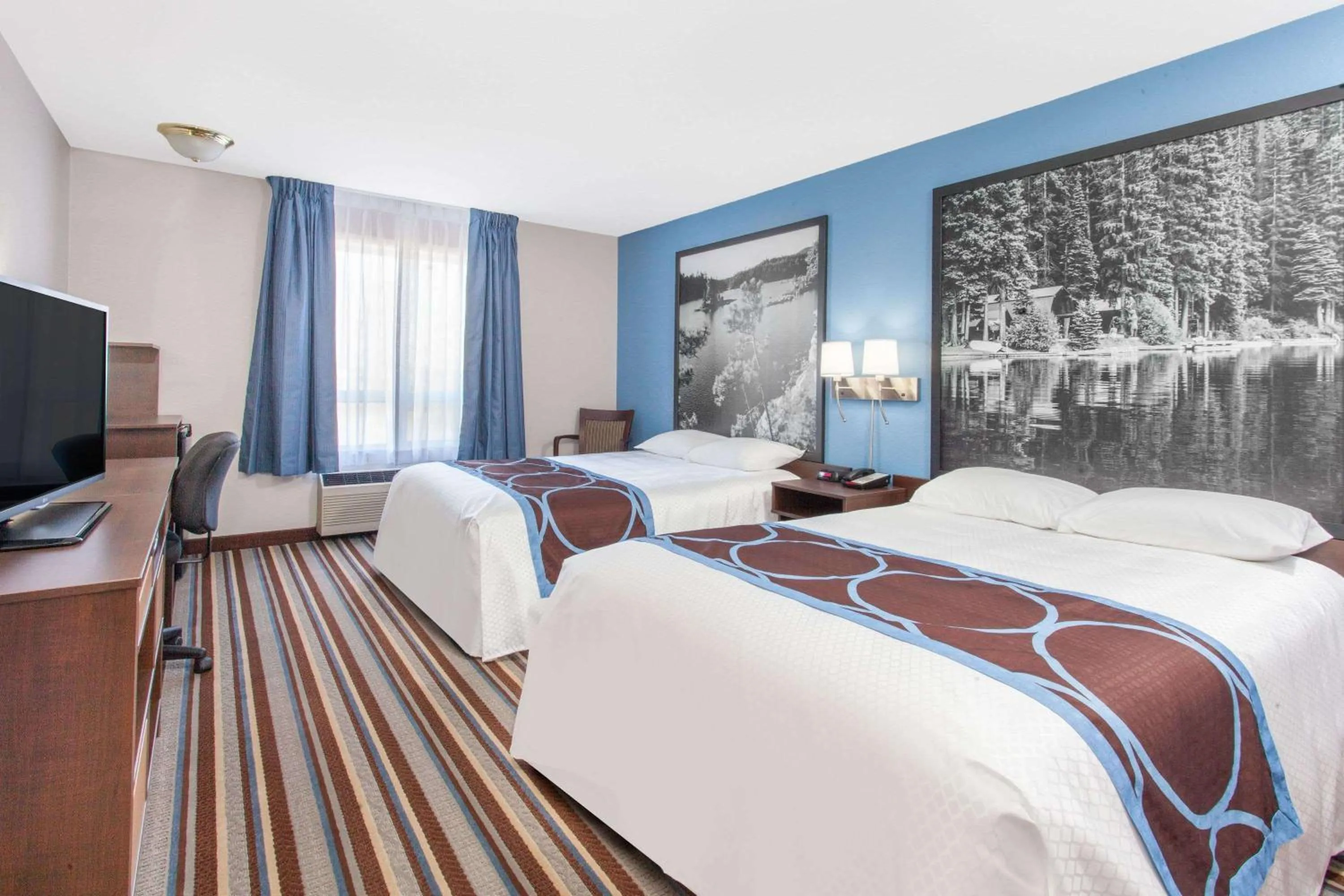 Queen Room with Two Queen Beds - Non-Smoking in Super 8 by Wyndham Fort Frances