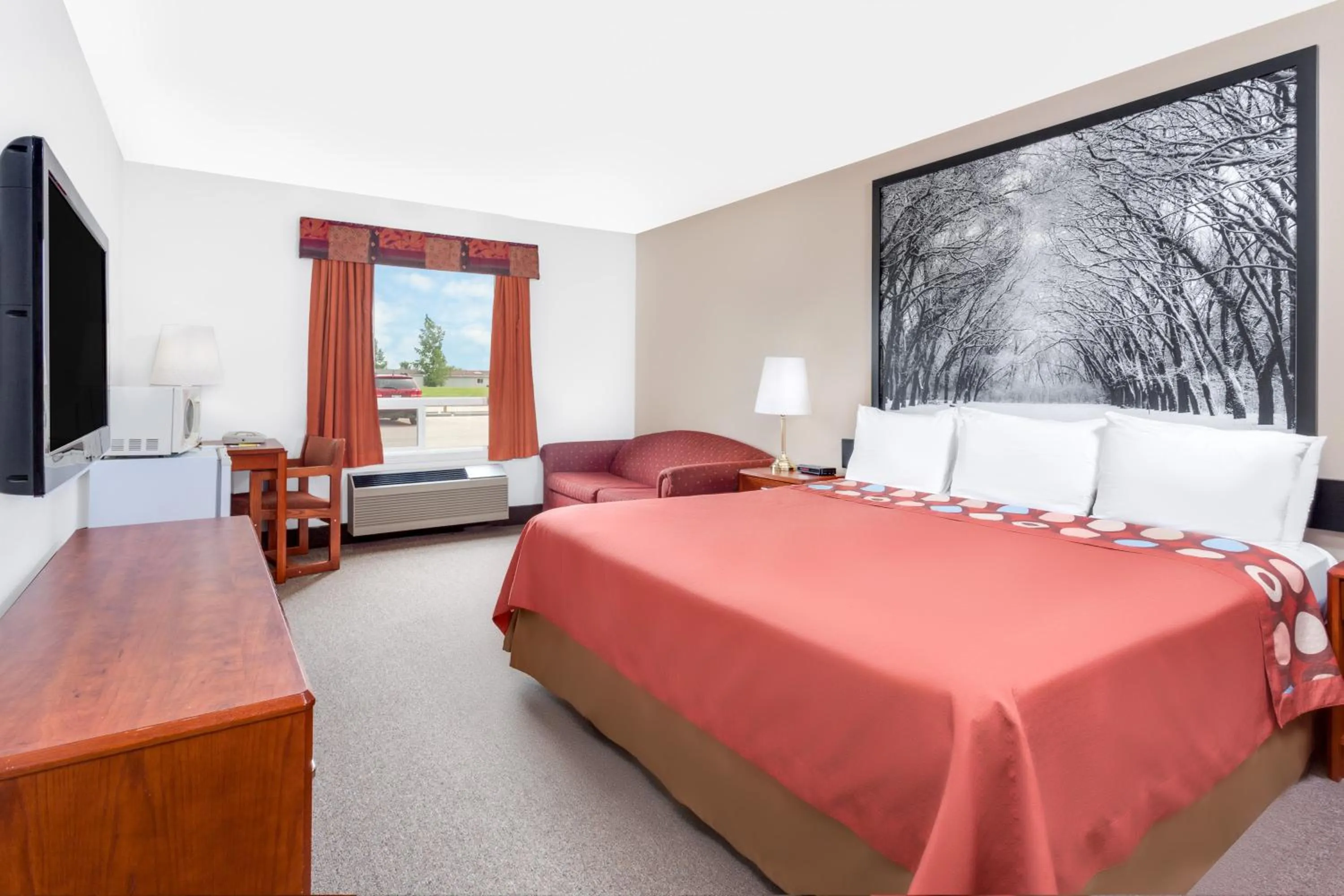 King Room - Non-Smoking in Super 8 by Wyndham Morden