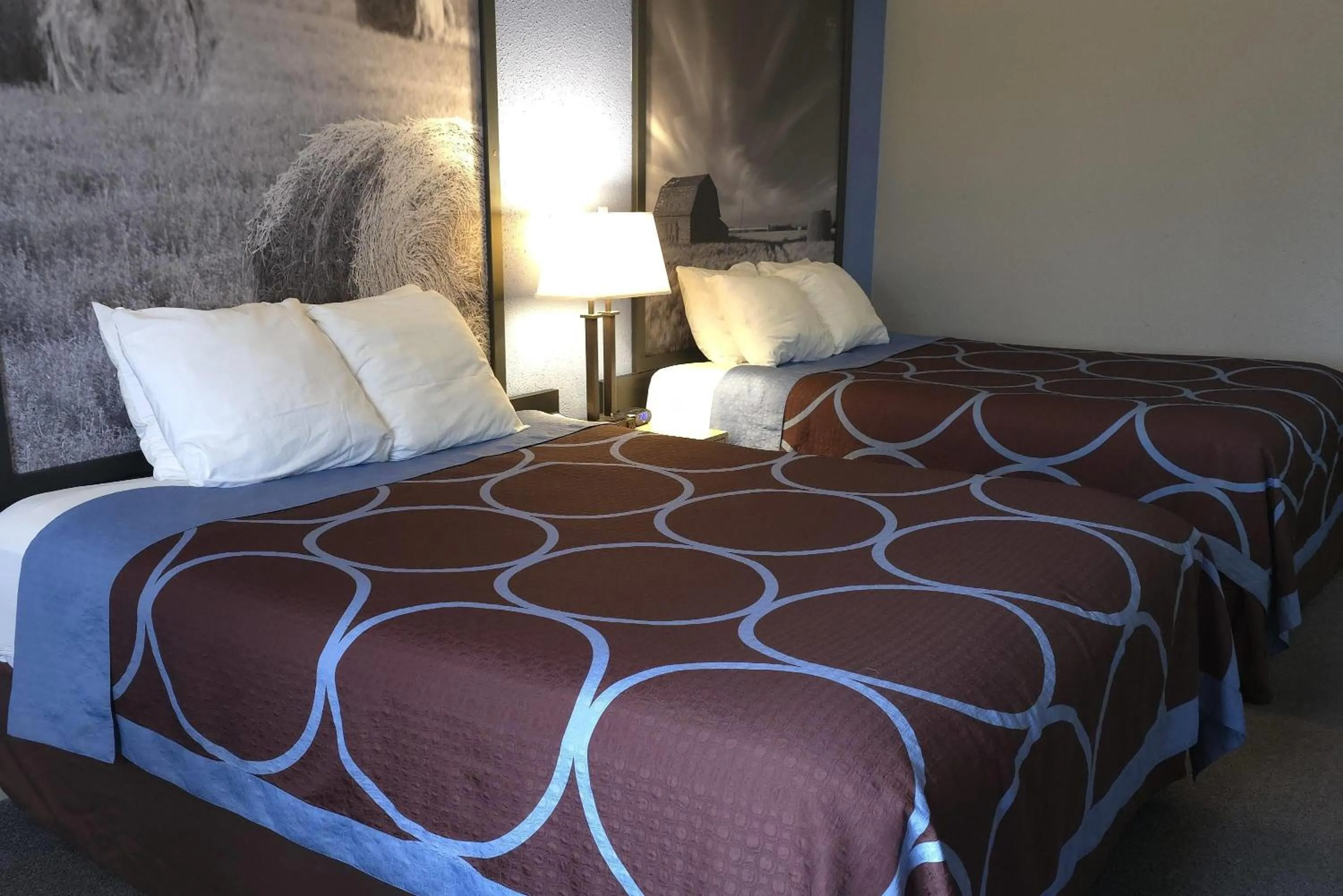 Queen Room with Two Queen Beds - Non-Smoking in Super 8 by Wyndham Swift Current