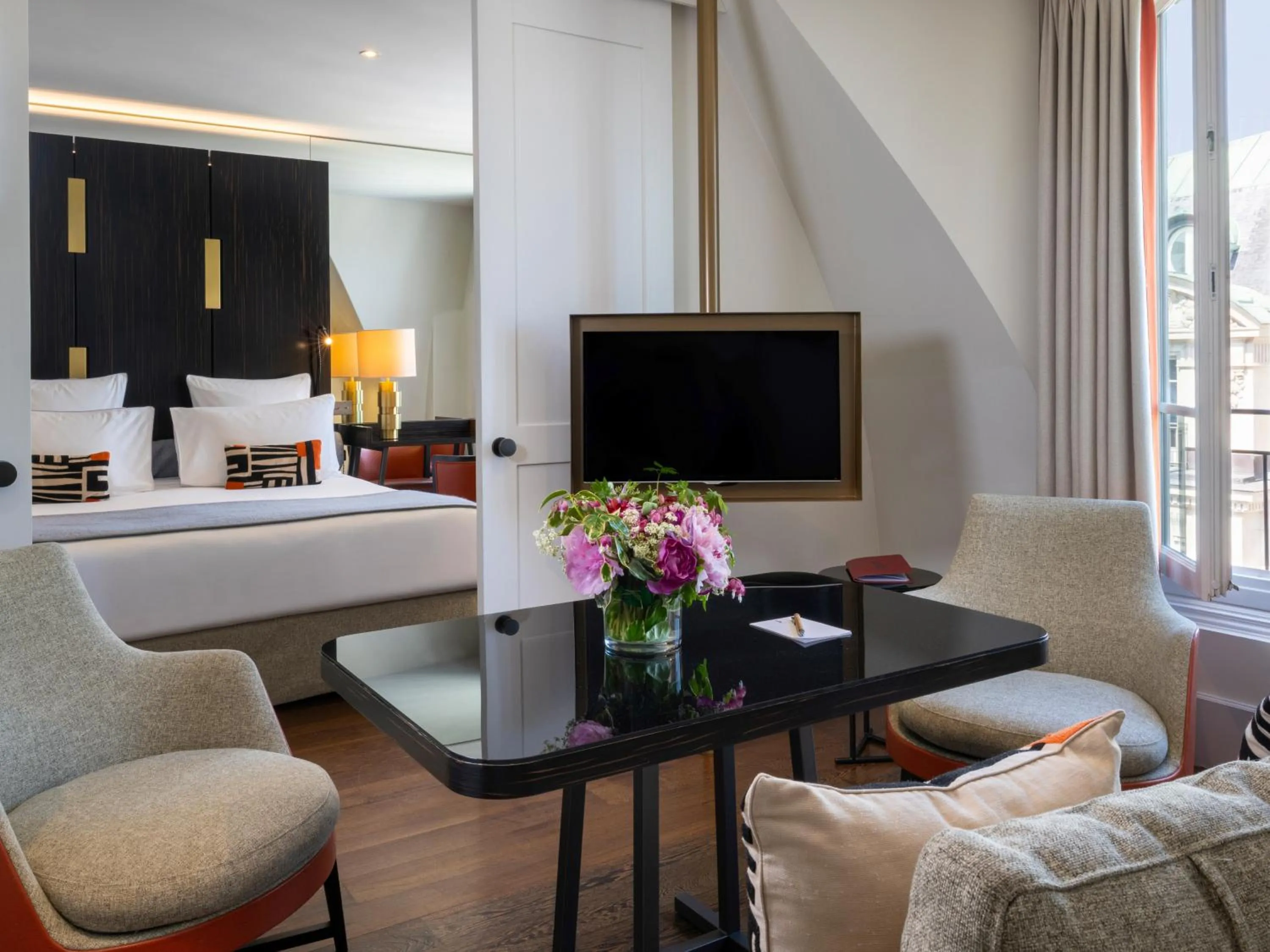 Junior Suite with Free Bottle of Champagne in Hotel Montalembert
