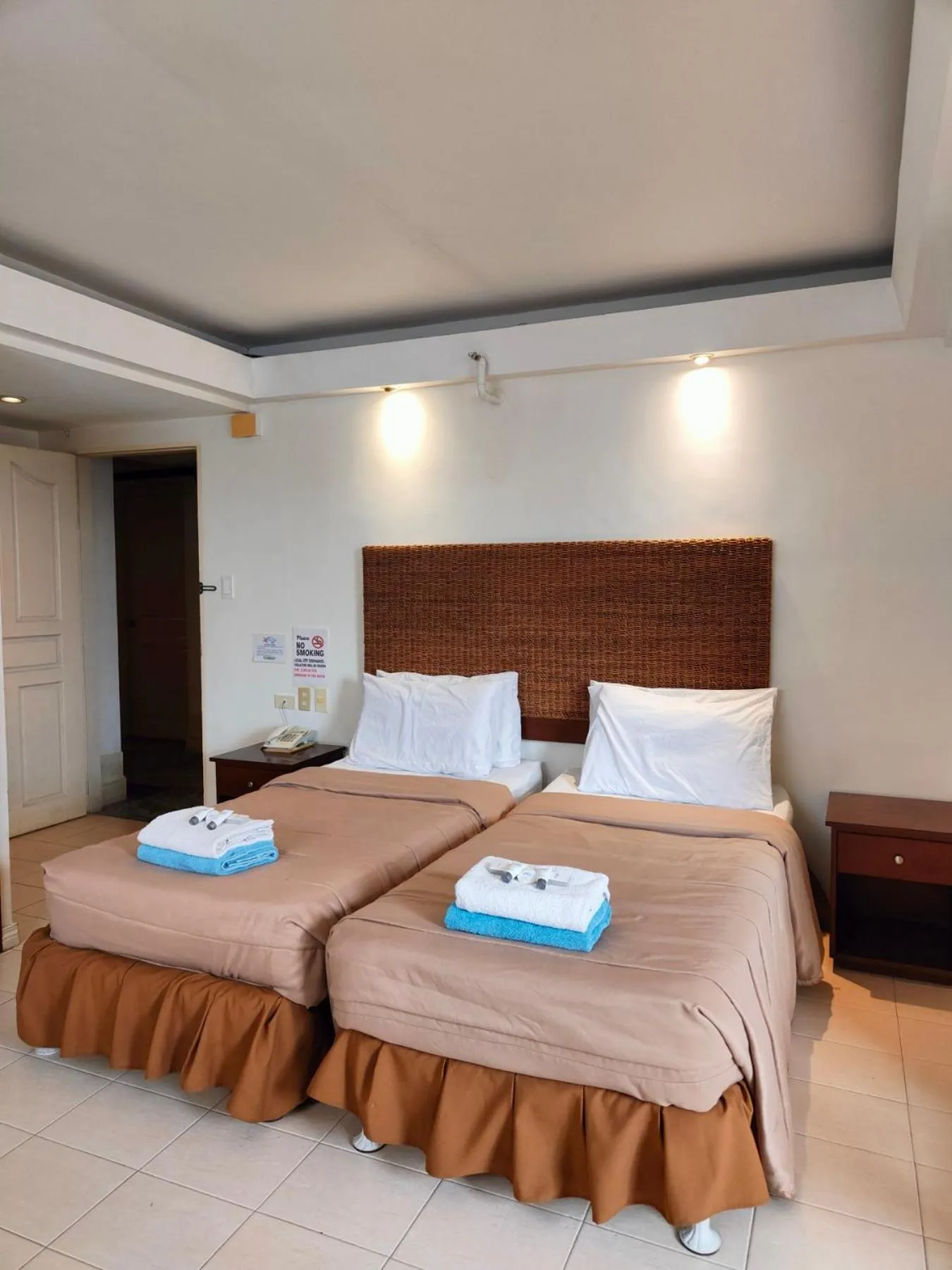 Twin Deluxe (2 Single Beds) in Wild Orchid Beach Resort