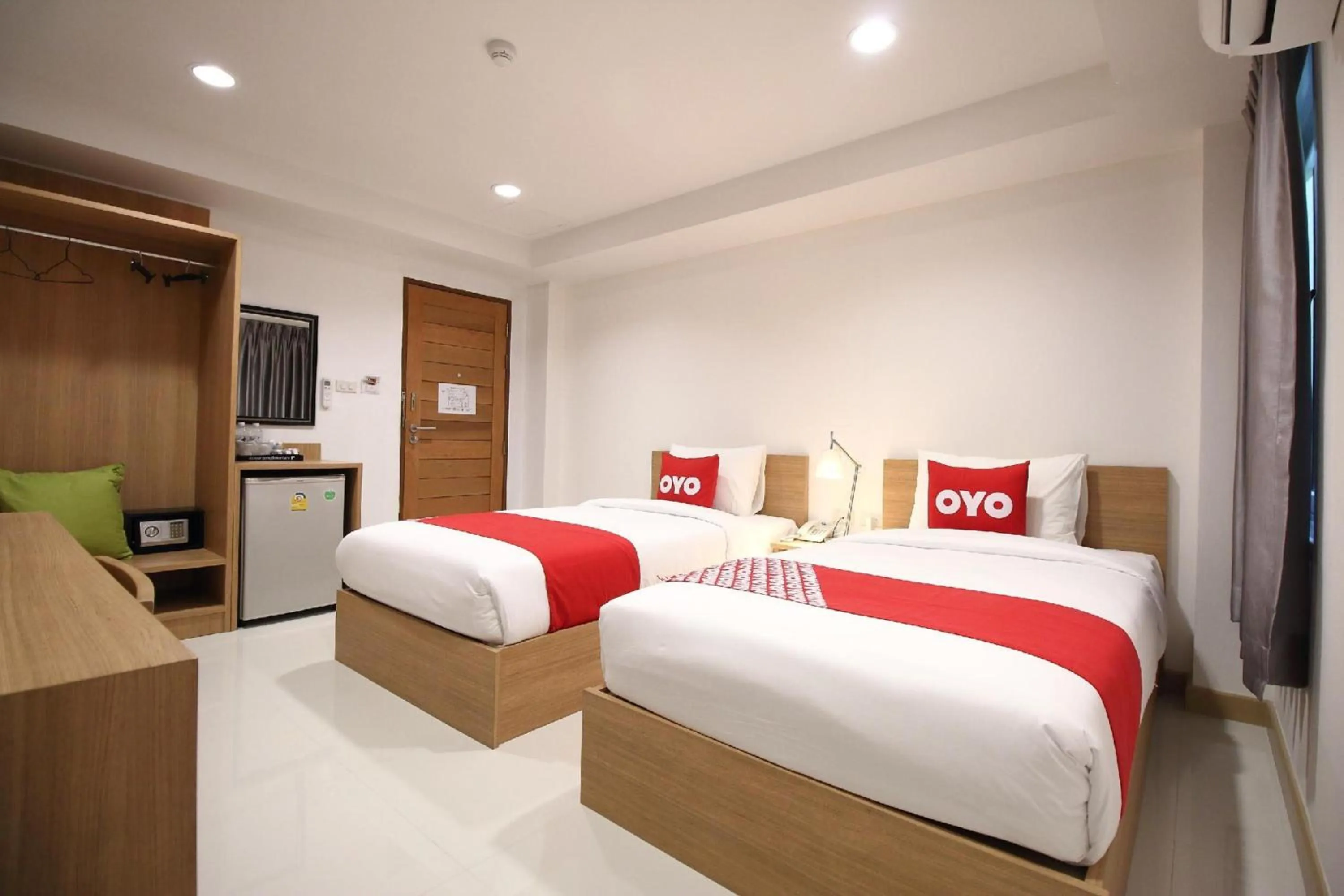 Superior Twin Room in Super OYO 483 Pannee Hotel Khaosan