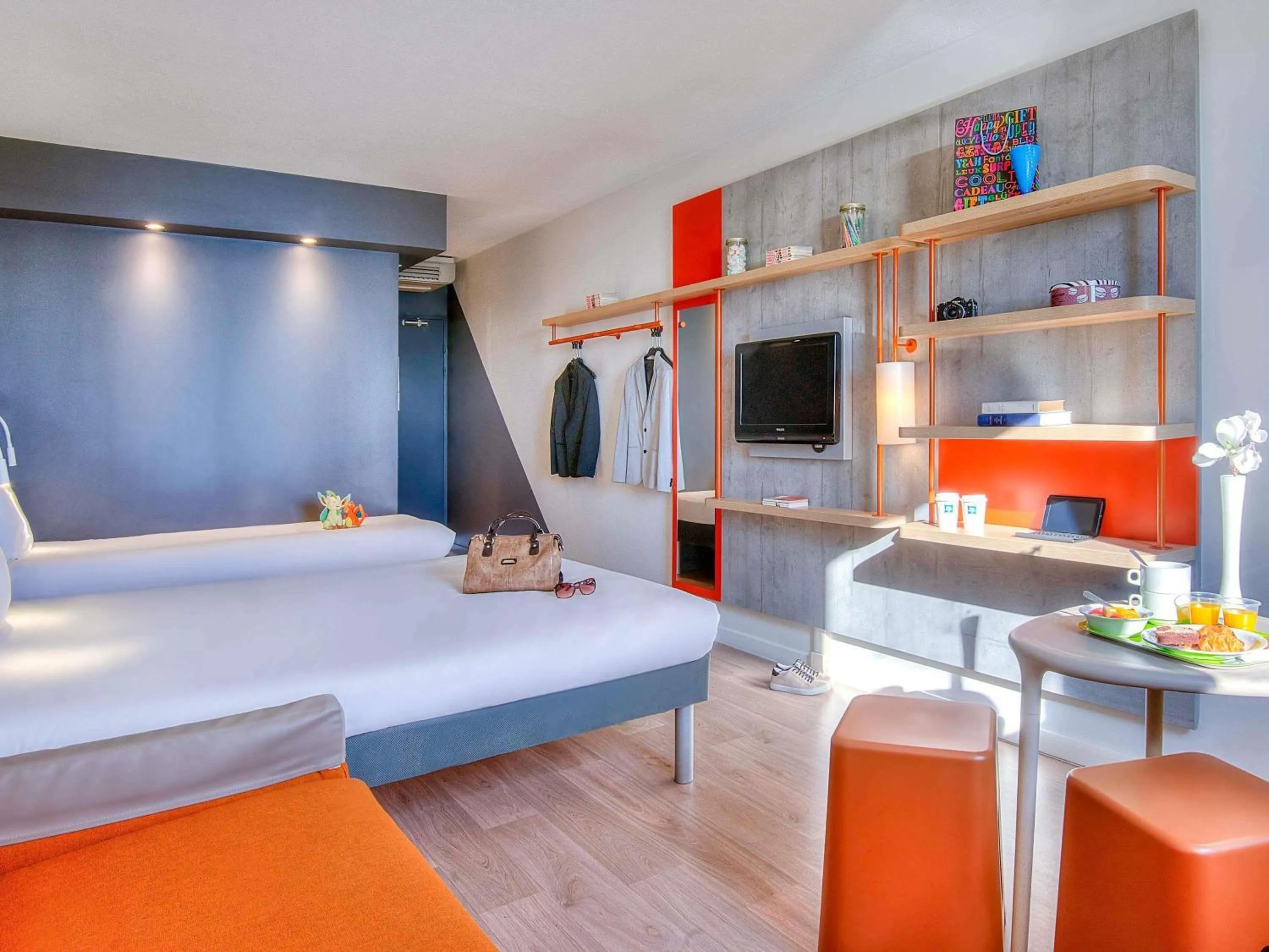 Family Room in ibis budget Nice Californie Lenval