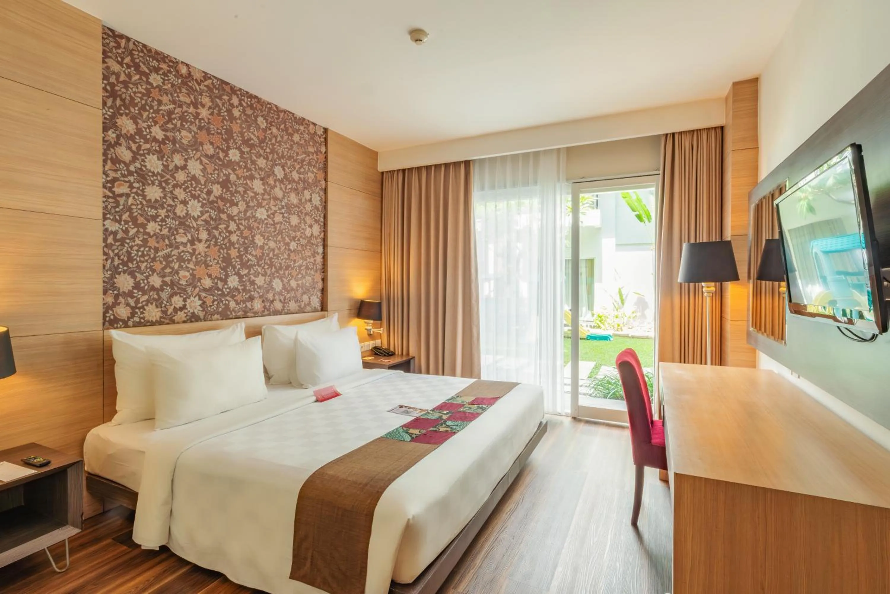 Deluxe Double Room with Garden Terrace in b Hotel Bali & Spa
