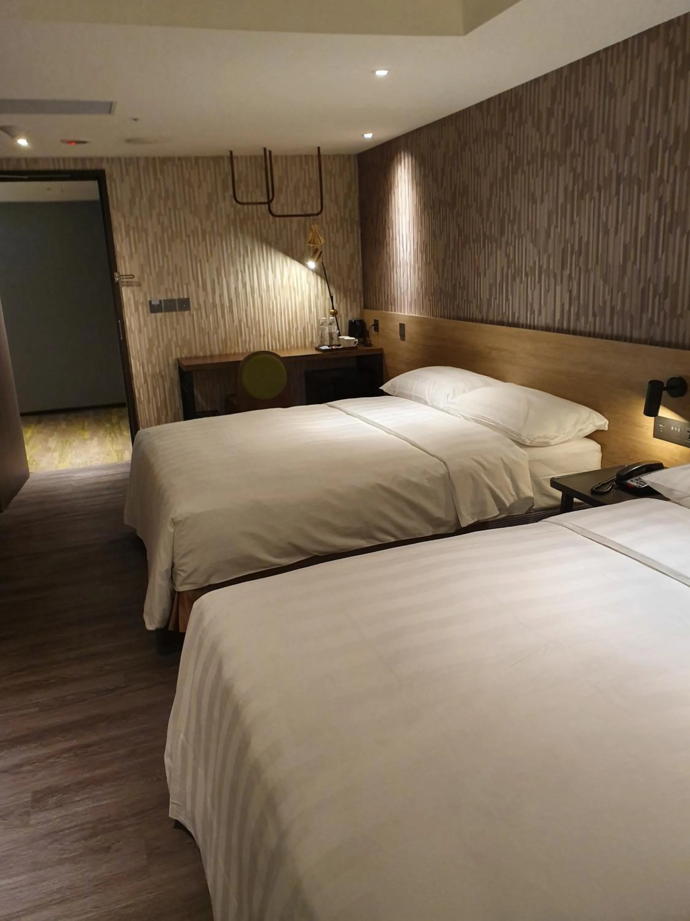 Deluxe Quadruple Room - No Window in City Suites - Taoyuan Station