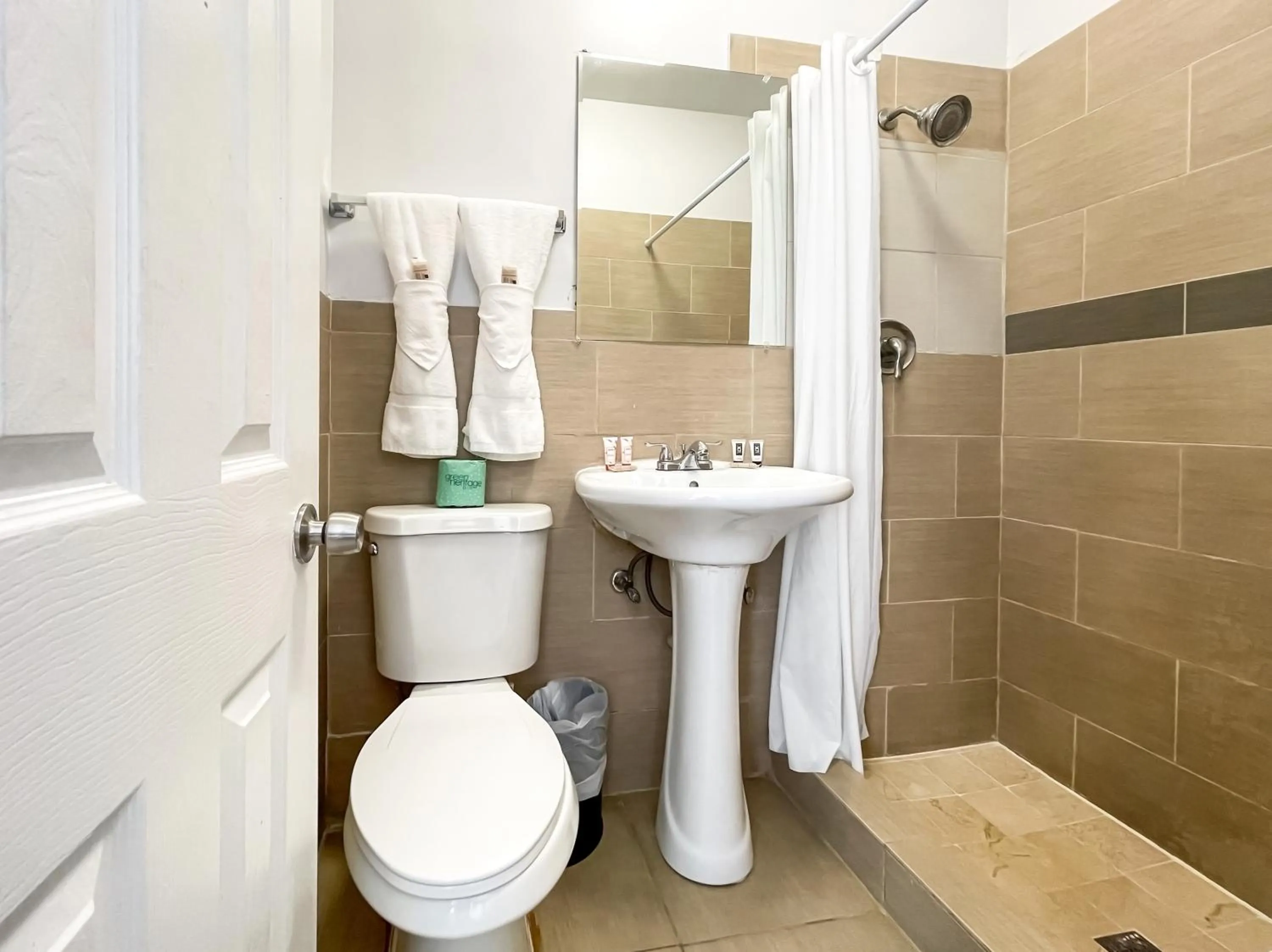 Superior King Room in The Flamingo