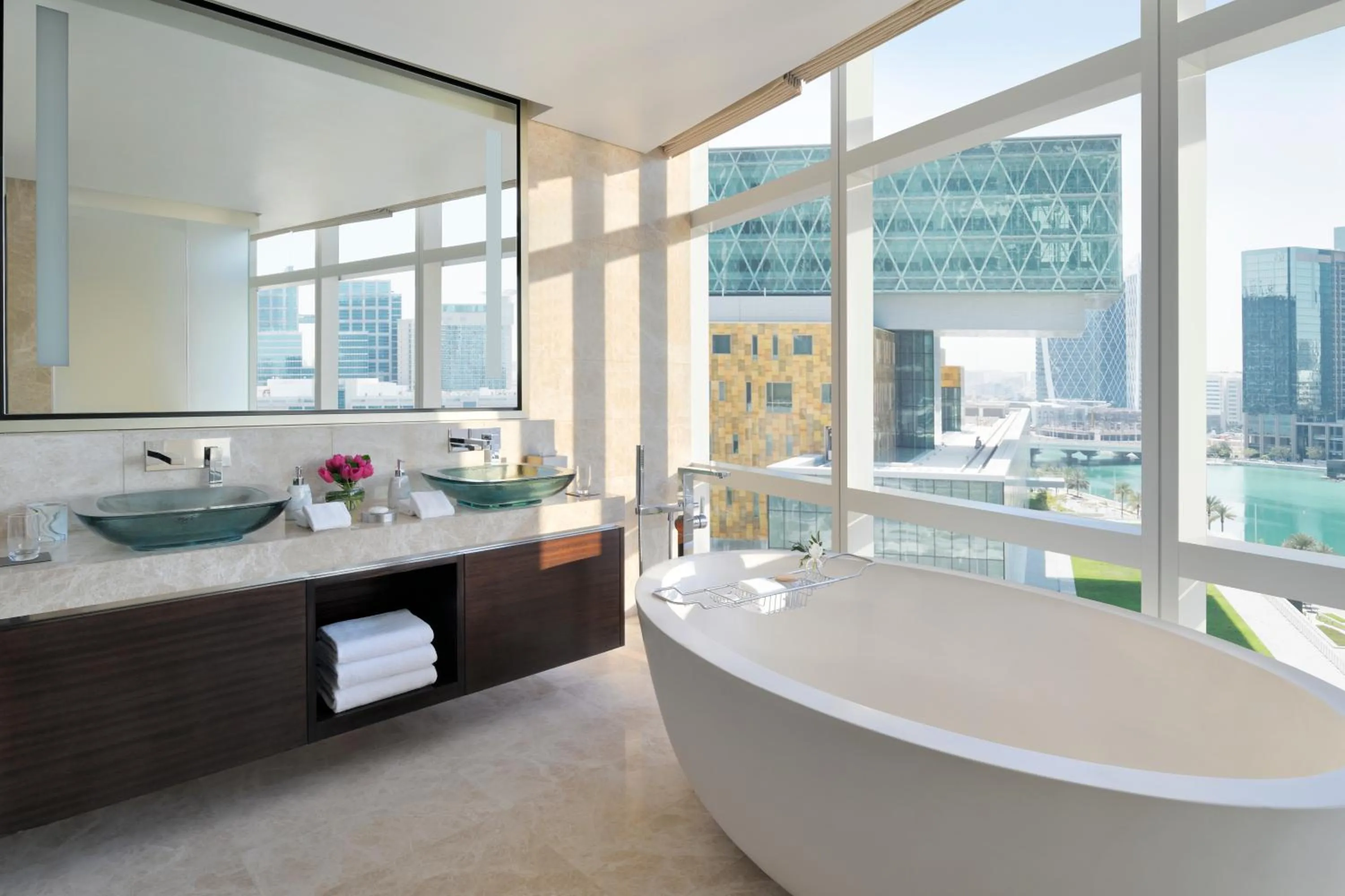 Pearl Suite in Rosewood Abu Dhabi