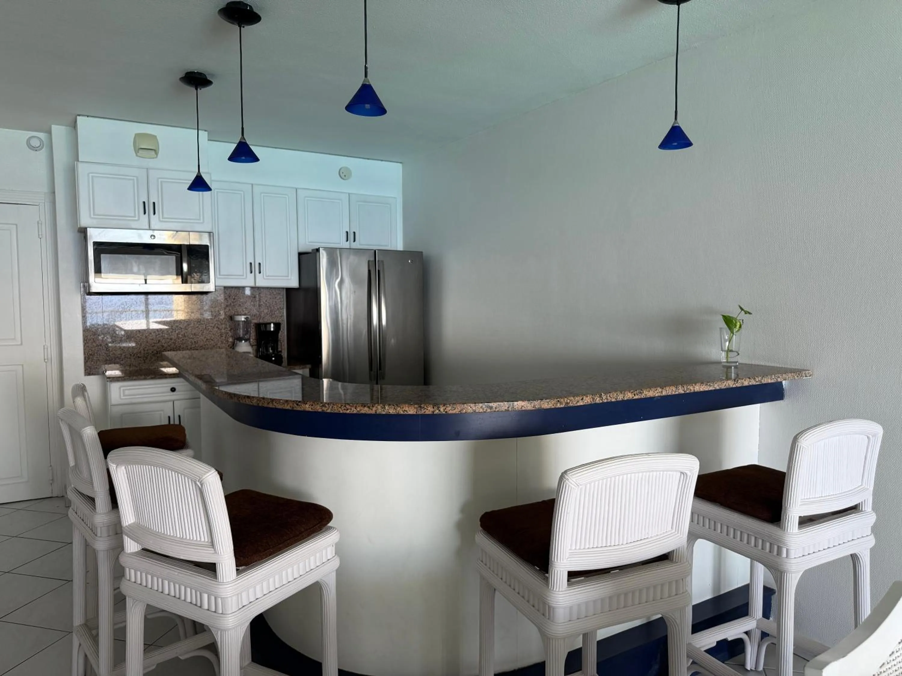 Deluxe Suite with Sea View in Sapphire Beach Club Resort