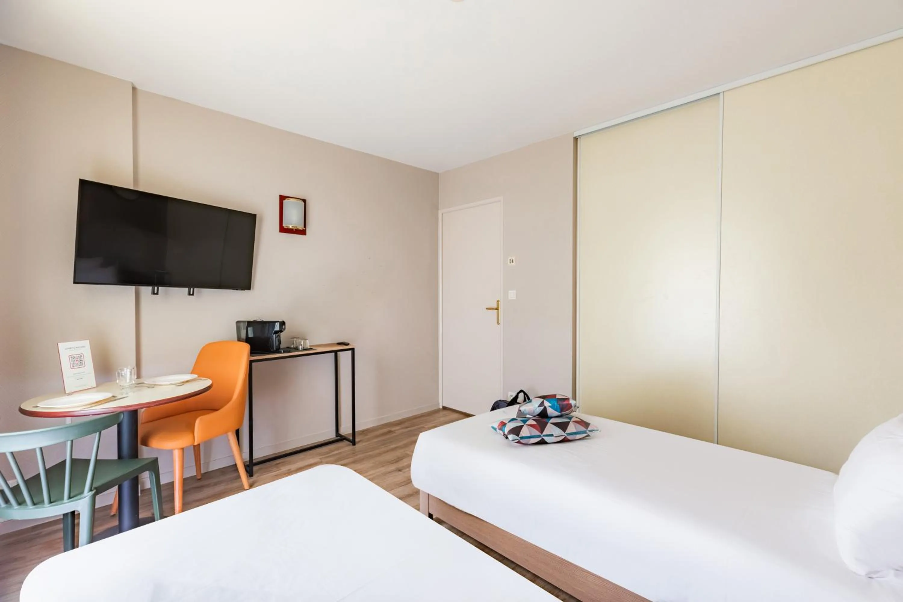 Twin Studio in Appart'City Confort Nantes Cité des Congrès