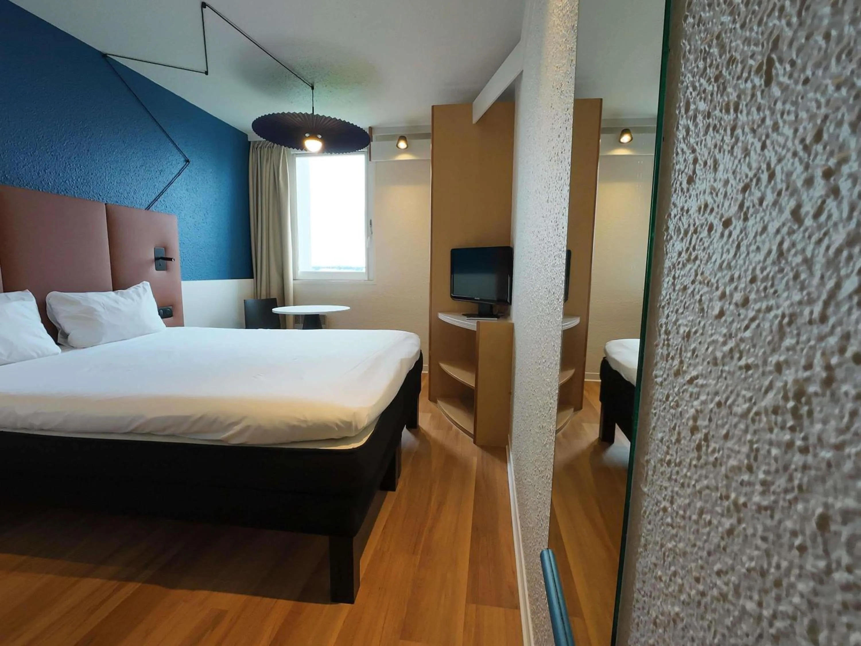 Standard Room with One Double Bed in ibis Lyon Est Bron