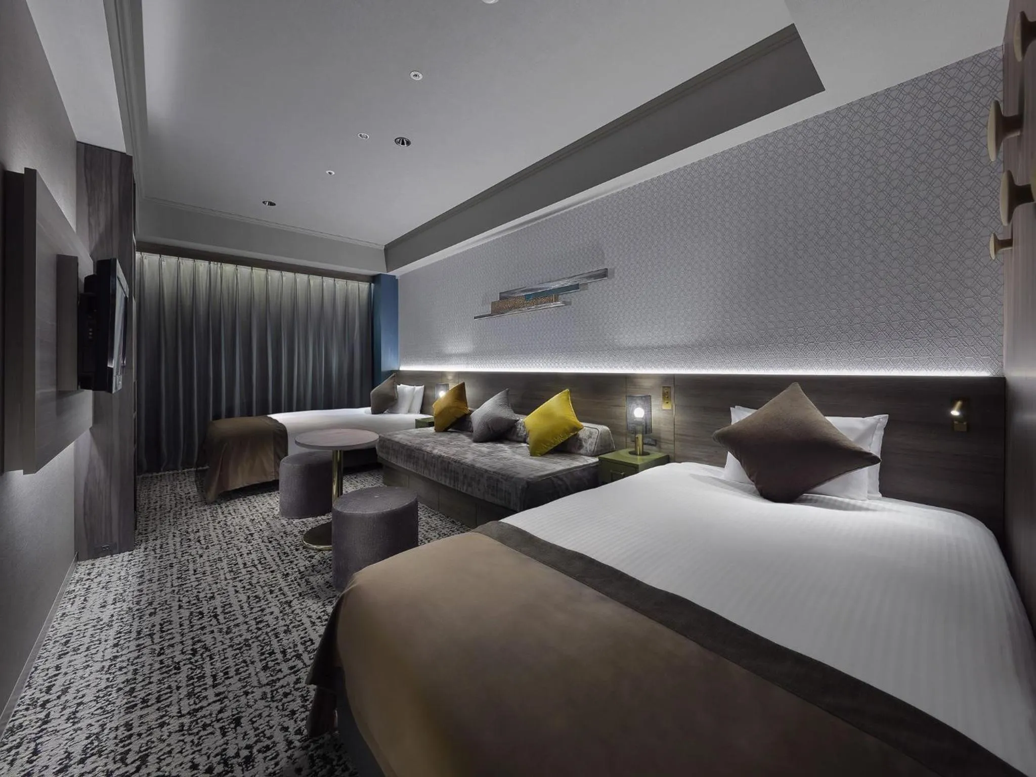 Twin Room (30sqm) Separate bath and toilet and Sofa Bed for 3 People - single occupancy - Non-Smoking in Villa Fontaine Grand Tokyo Roppongi