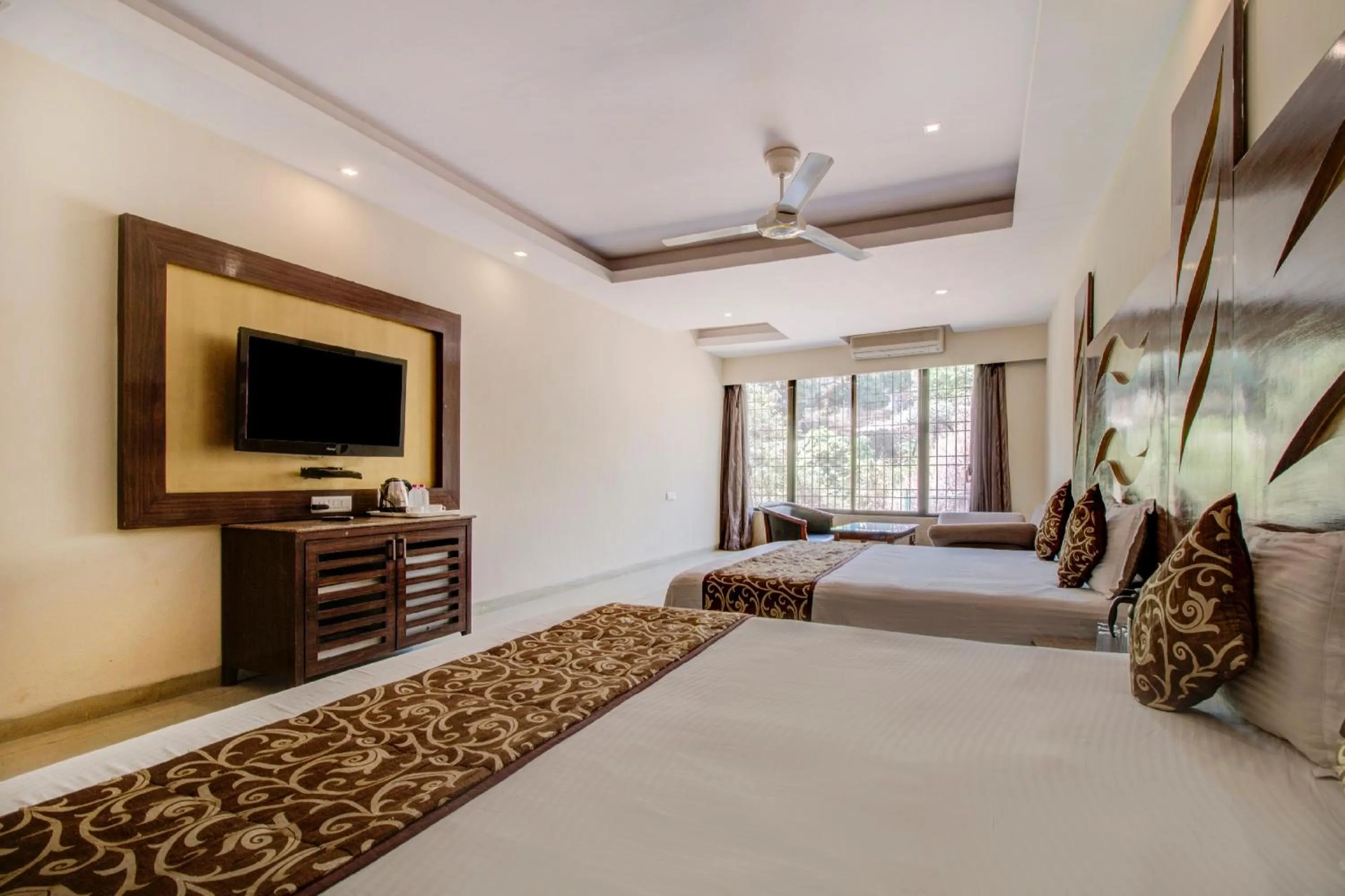 Family Room in Hotel Royale Palace