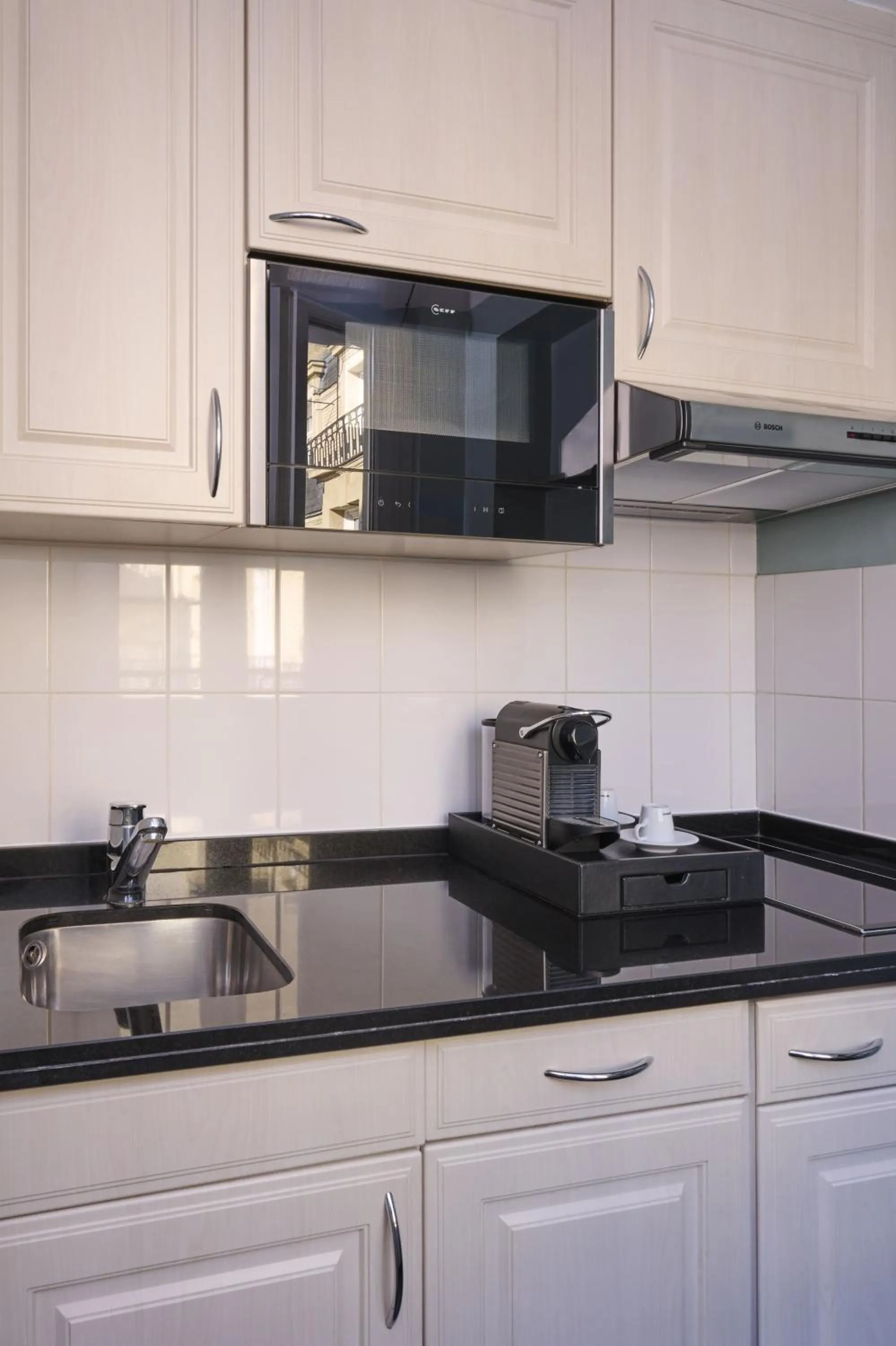 Executive Suite with Champs Elysées View in Fraser Suites Le Claridge Champs-Elysées