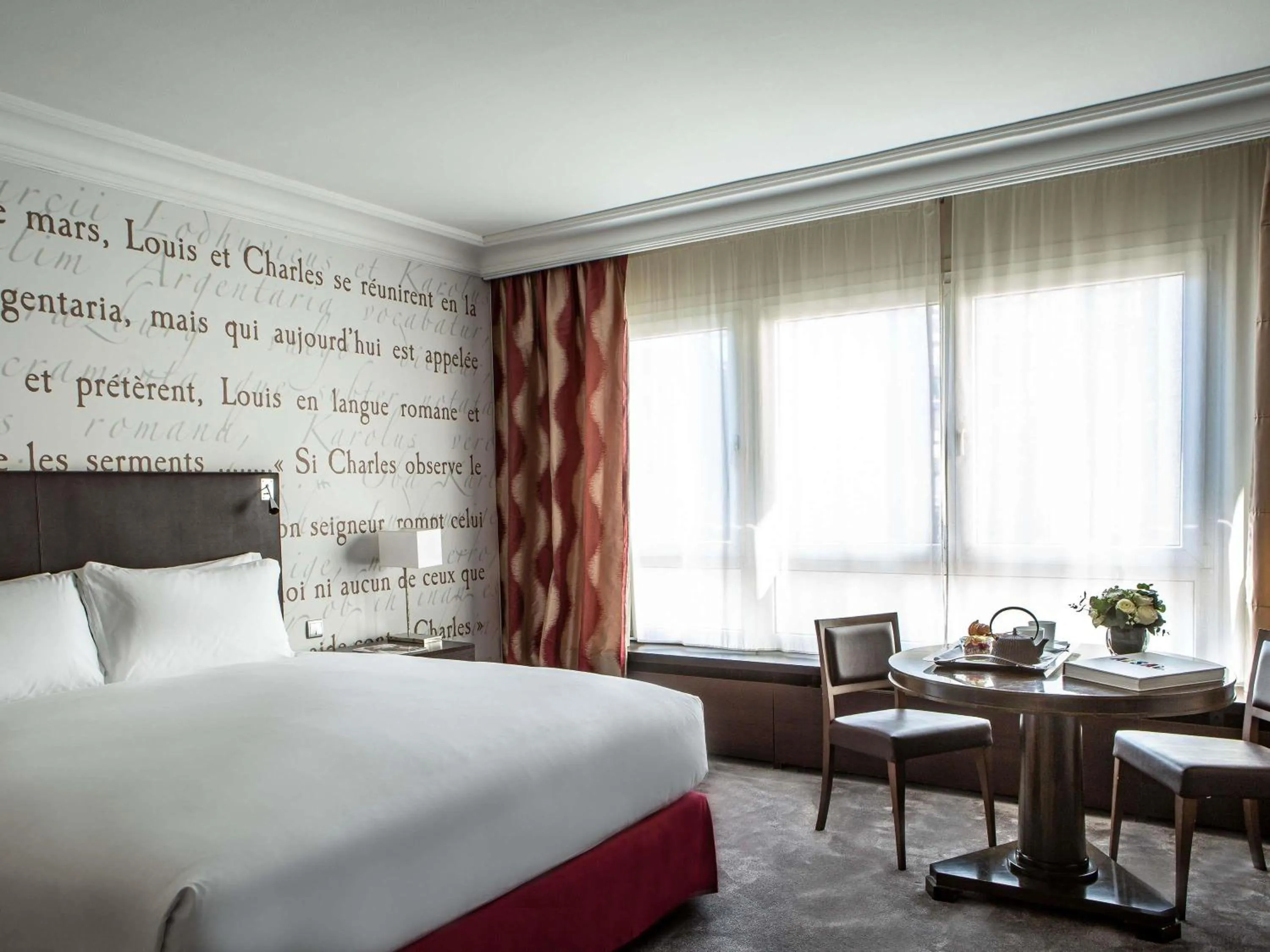 Luxury King or Twin Room with View in Sofitel Strasbourg Grande Ile