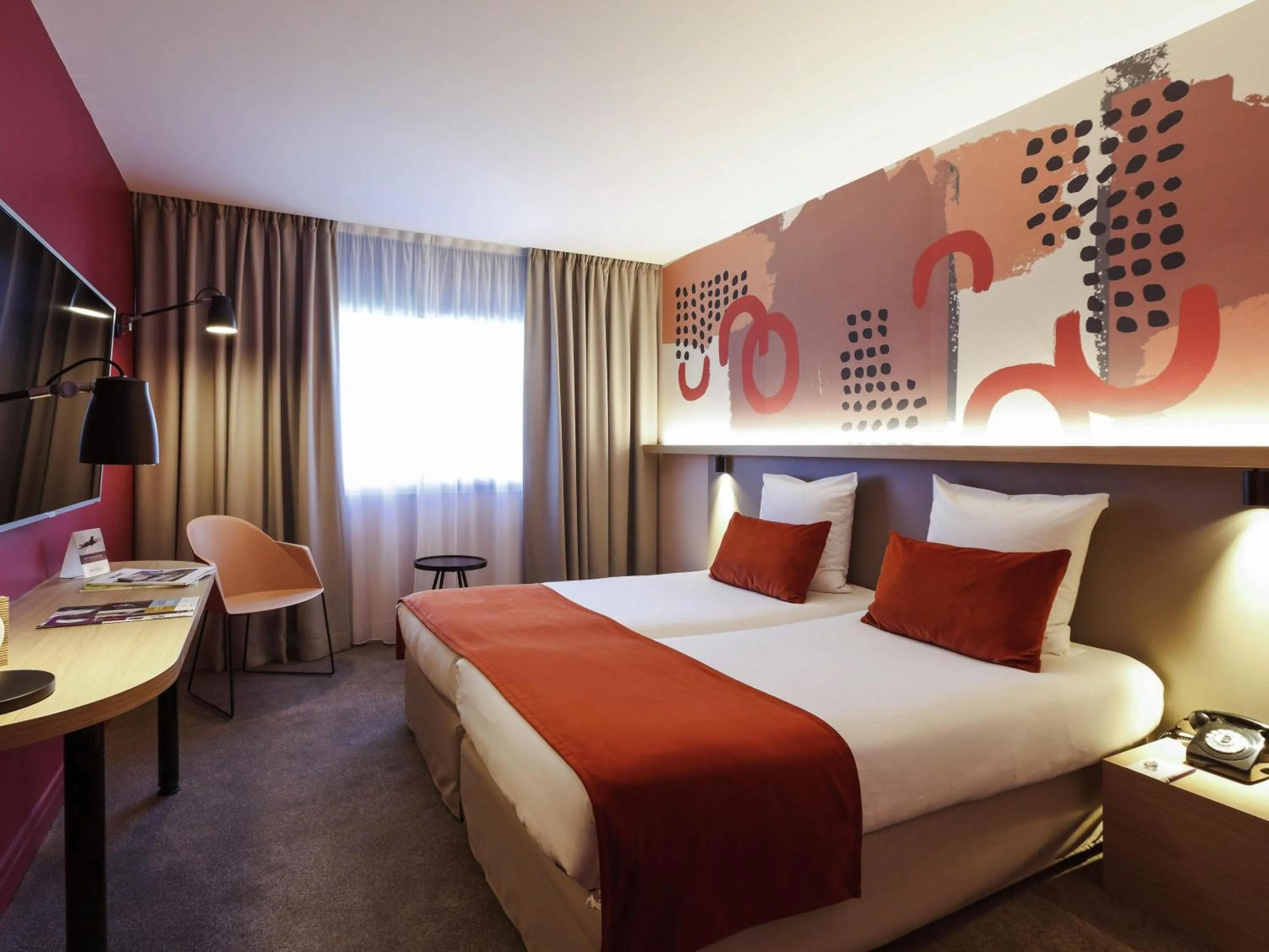 Standard Double Room in Mercure Lyon Charbonnières